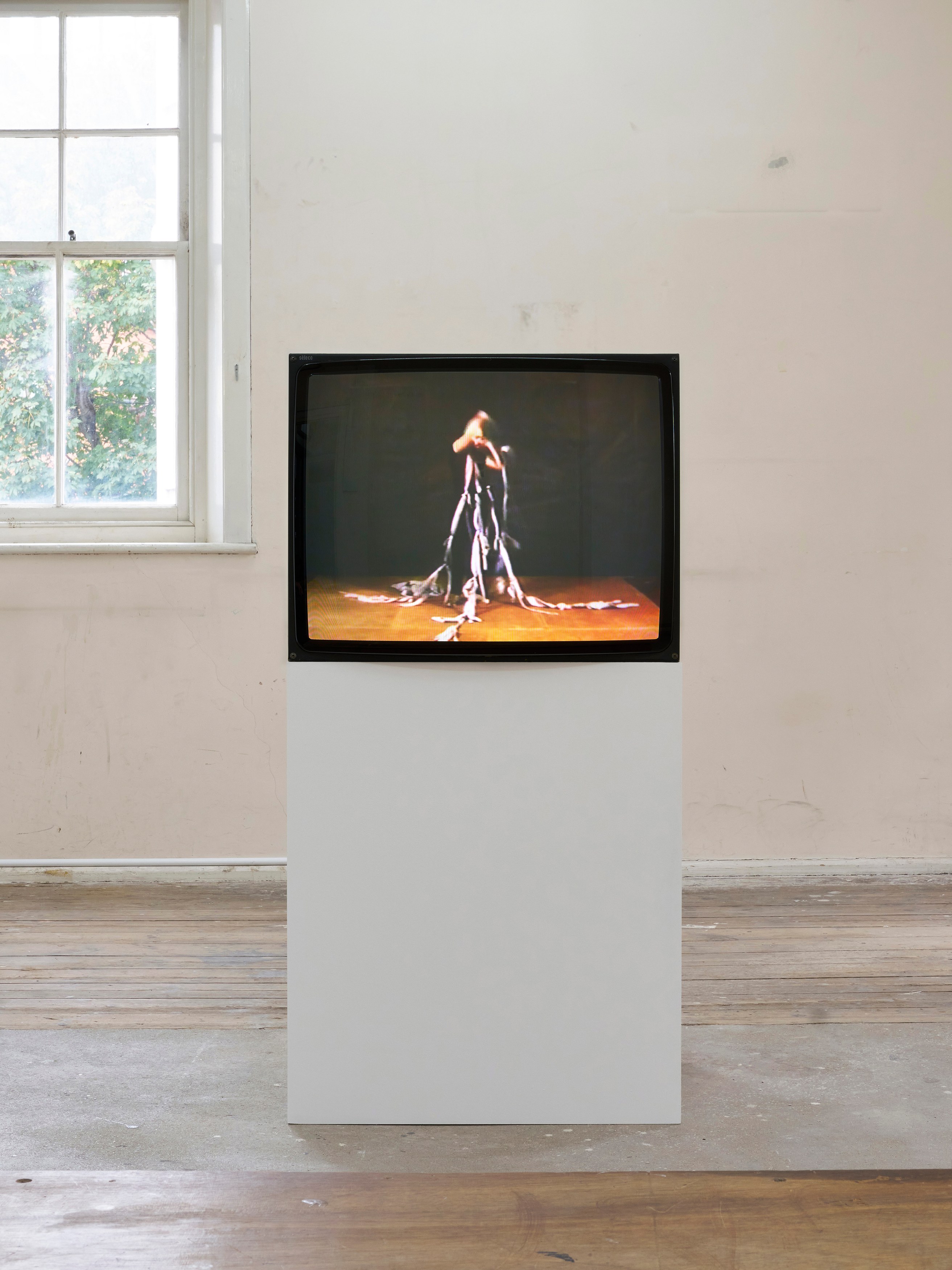 Stuart Sherman, Tenth Spectacle (Portraits of Places) at Gestures, photo 12