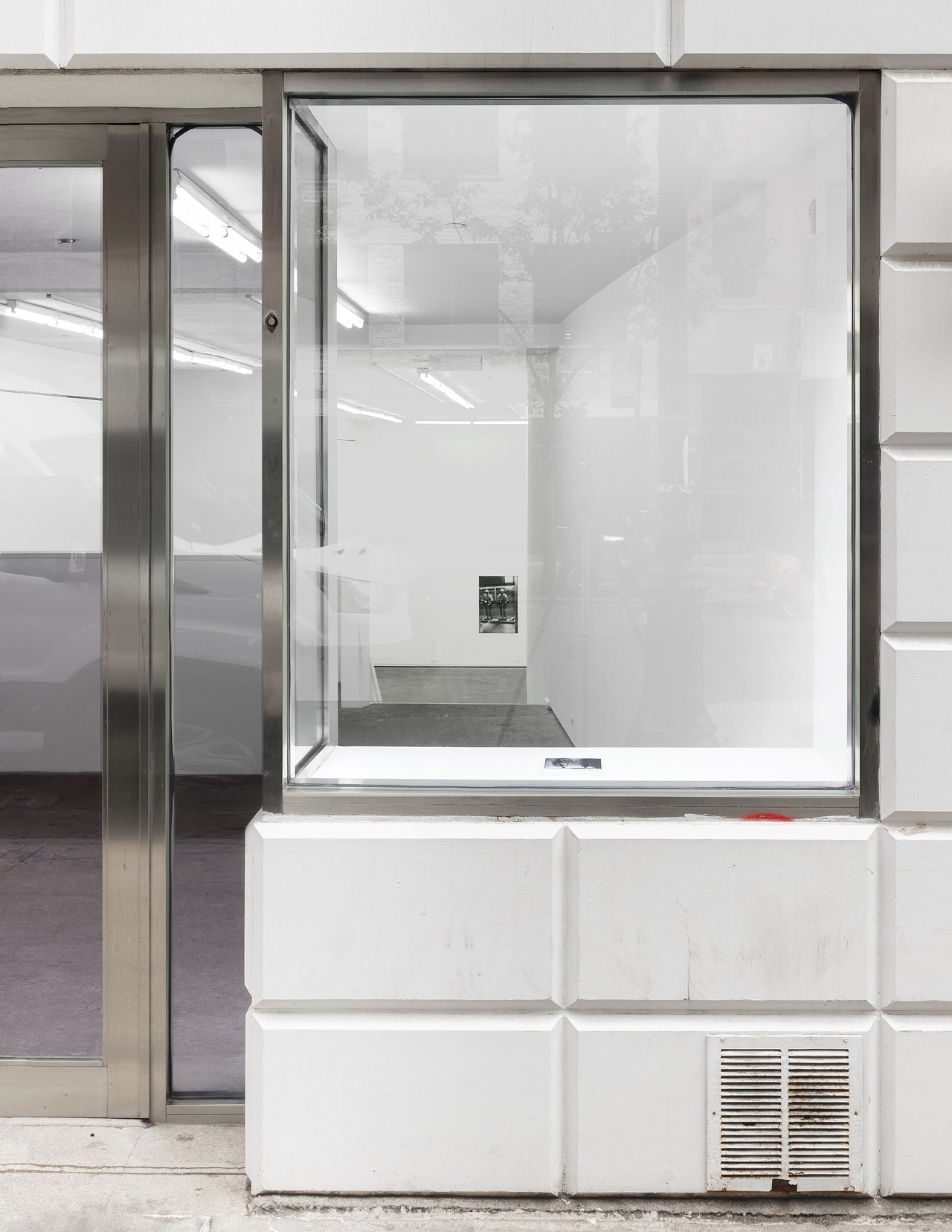 Zoe Leonard at Maxwell Graham, New York | Contemporary Art Library