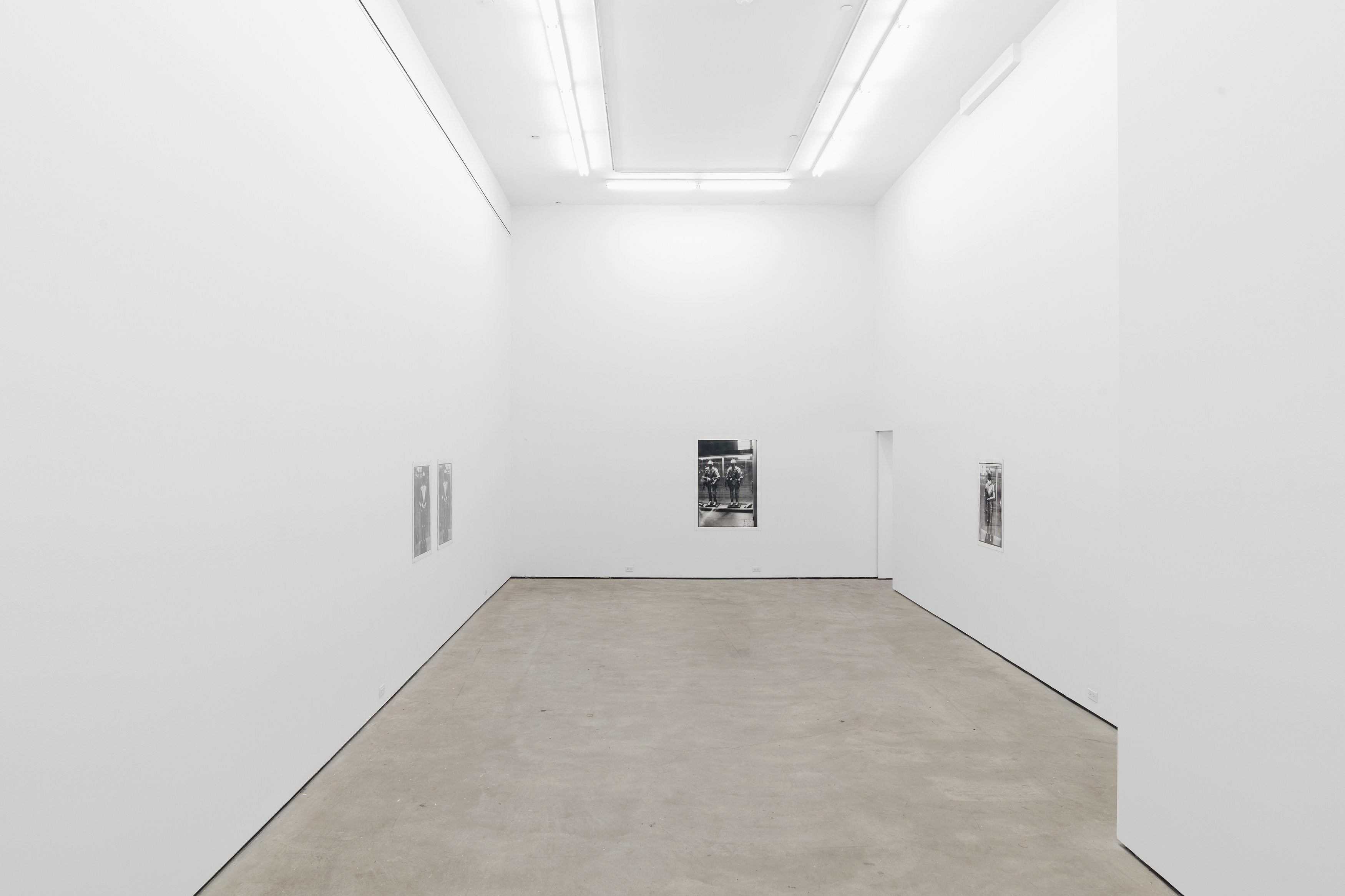 Zoe Leonard, Display at Maxwell Graham, photo 5