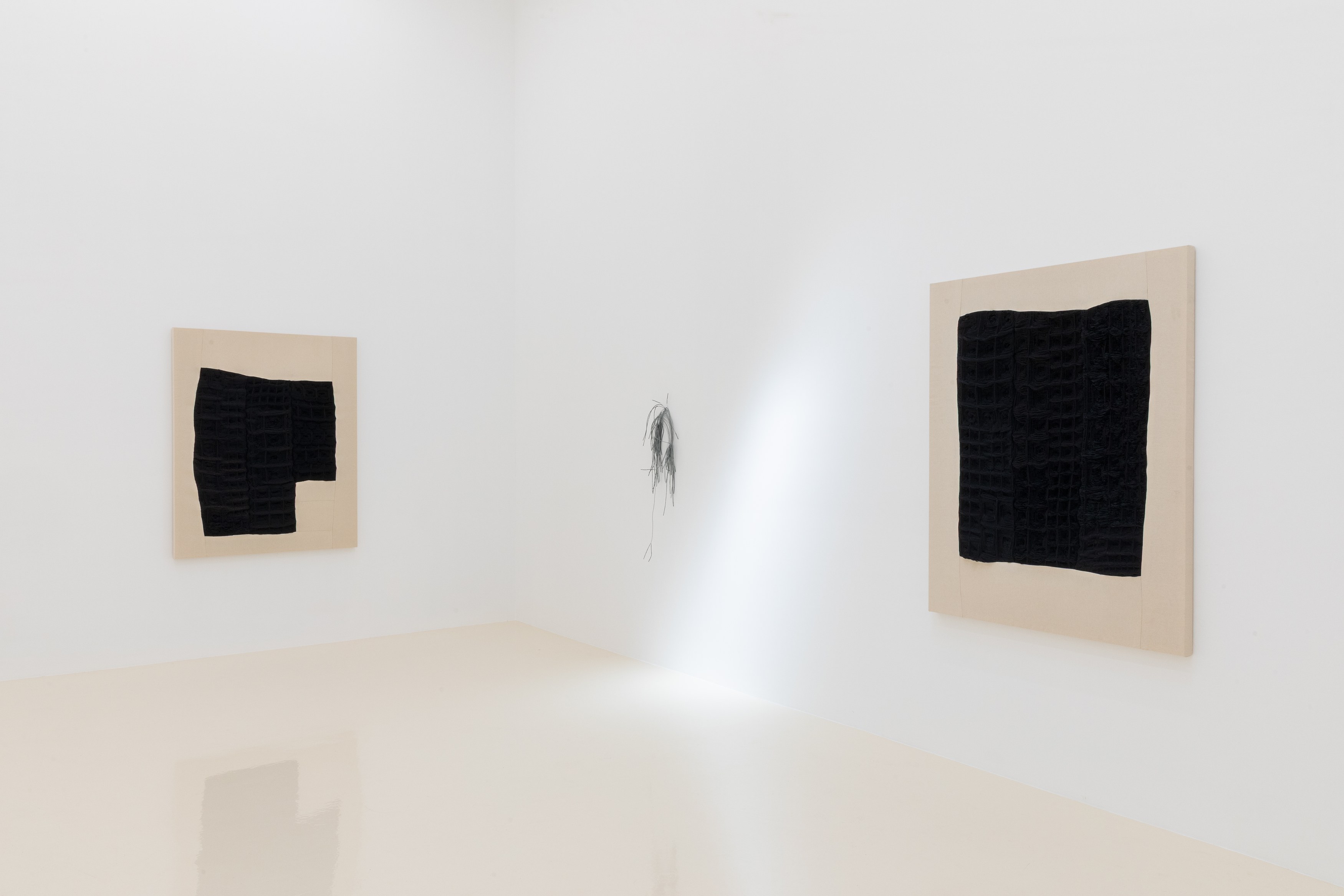 Jovencio de la Paz, Kanitha Tith, Untitled at Chris Sharp Gallery, photo 23