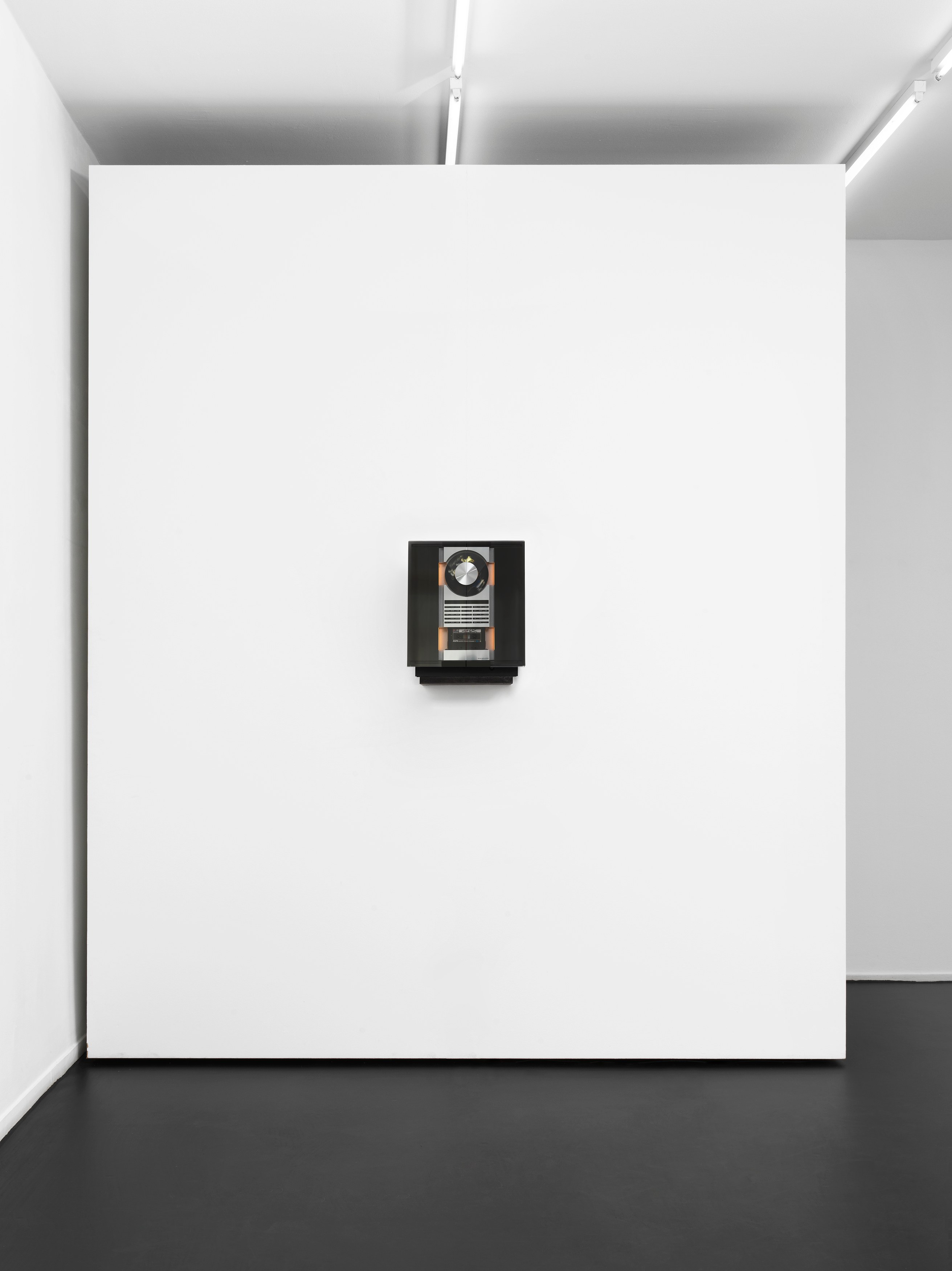 Christelle Oyiri, Heaven’s worth, Hell on earth at Galerie Buchholz, Berlin, photo 23