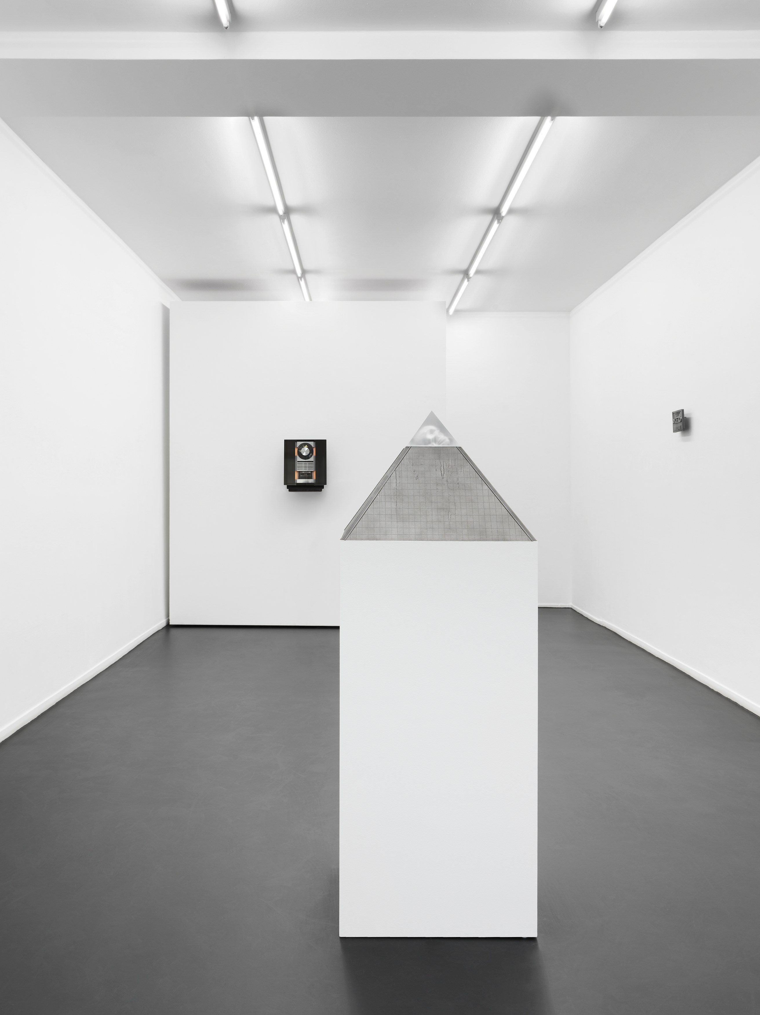 Christelle Oyiri, Heaven’s worth, Hell on earth at Galerie Buchholz, Berlin, photo 22