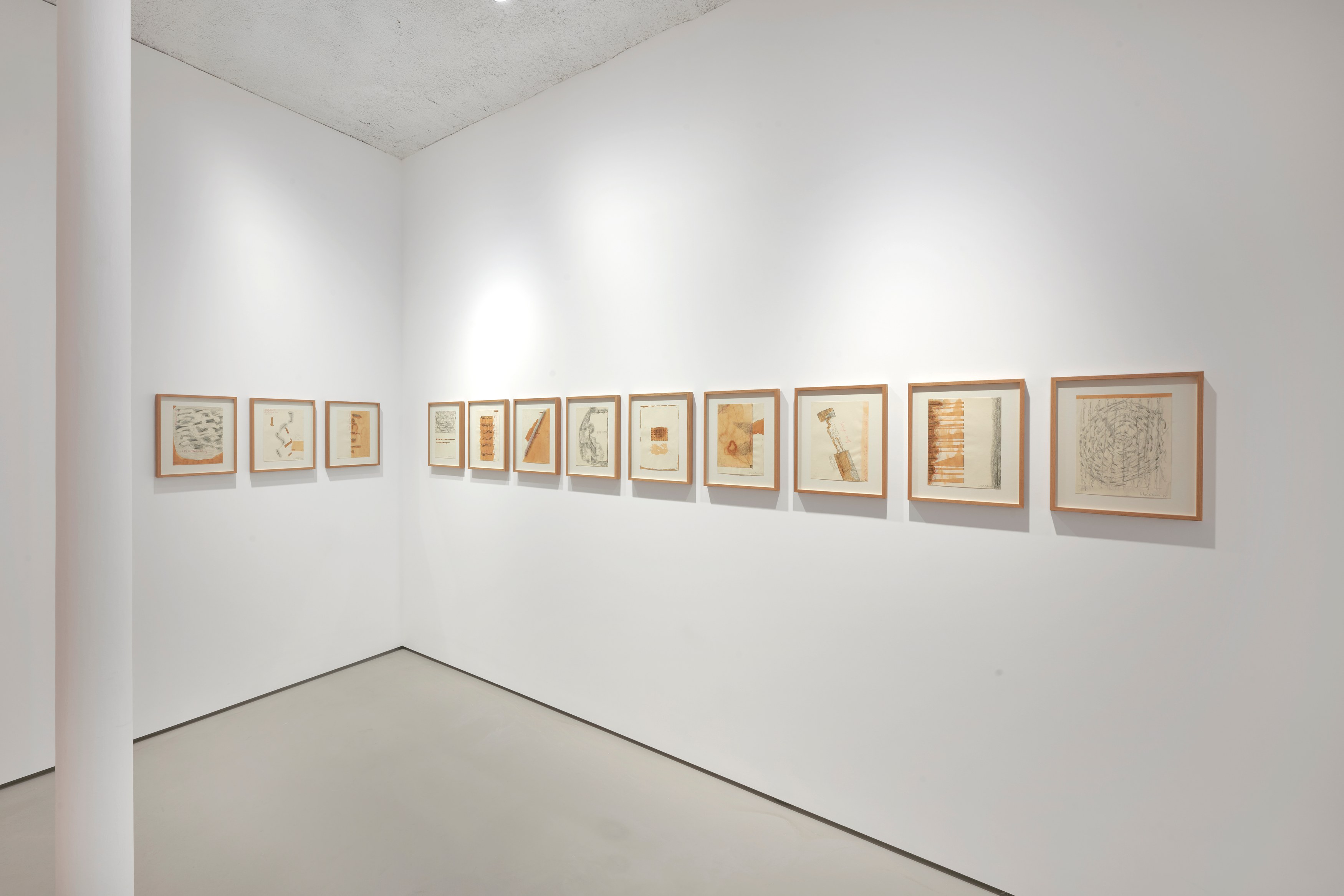 Franz Erhard Walther, Les couleurs sont des actions de la lumière... at Galerie Jocelyn Wolff, photo 13