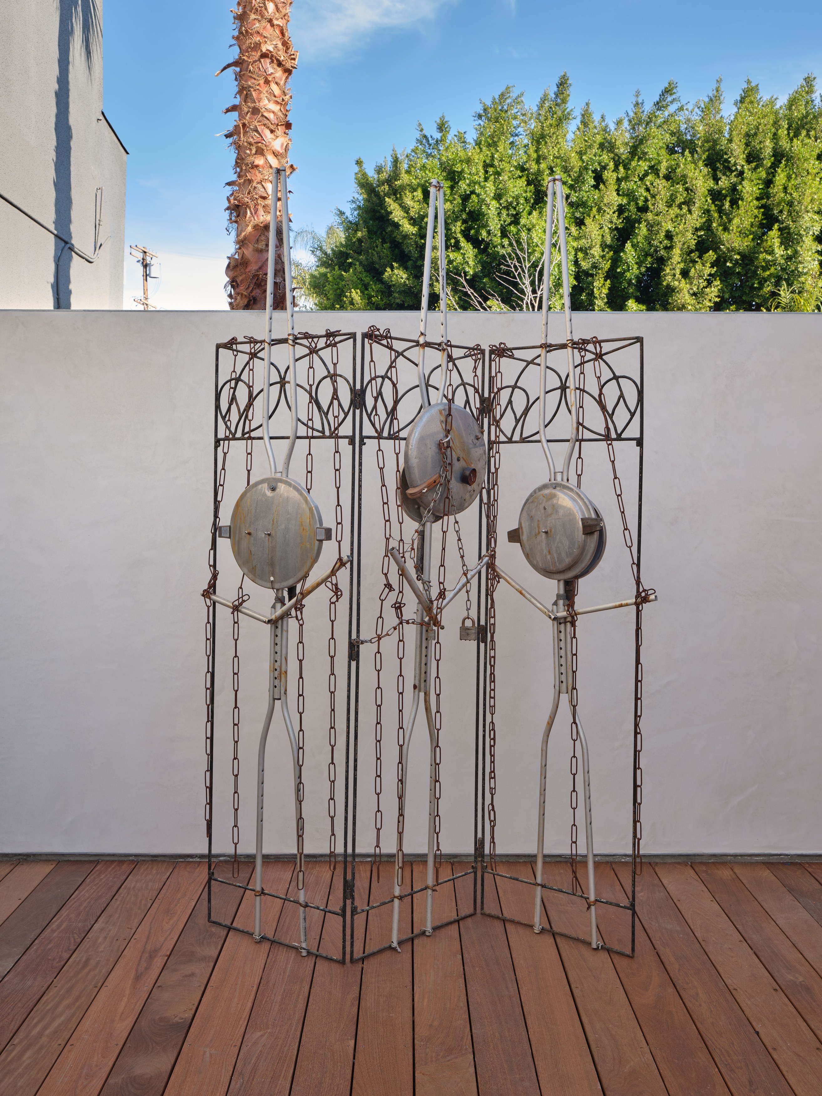 Joe Minter, Free Labor at Parker Gallery, photo 2