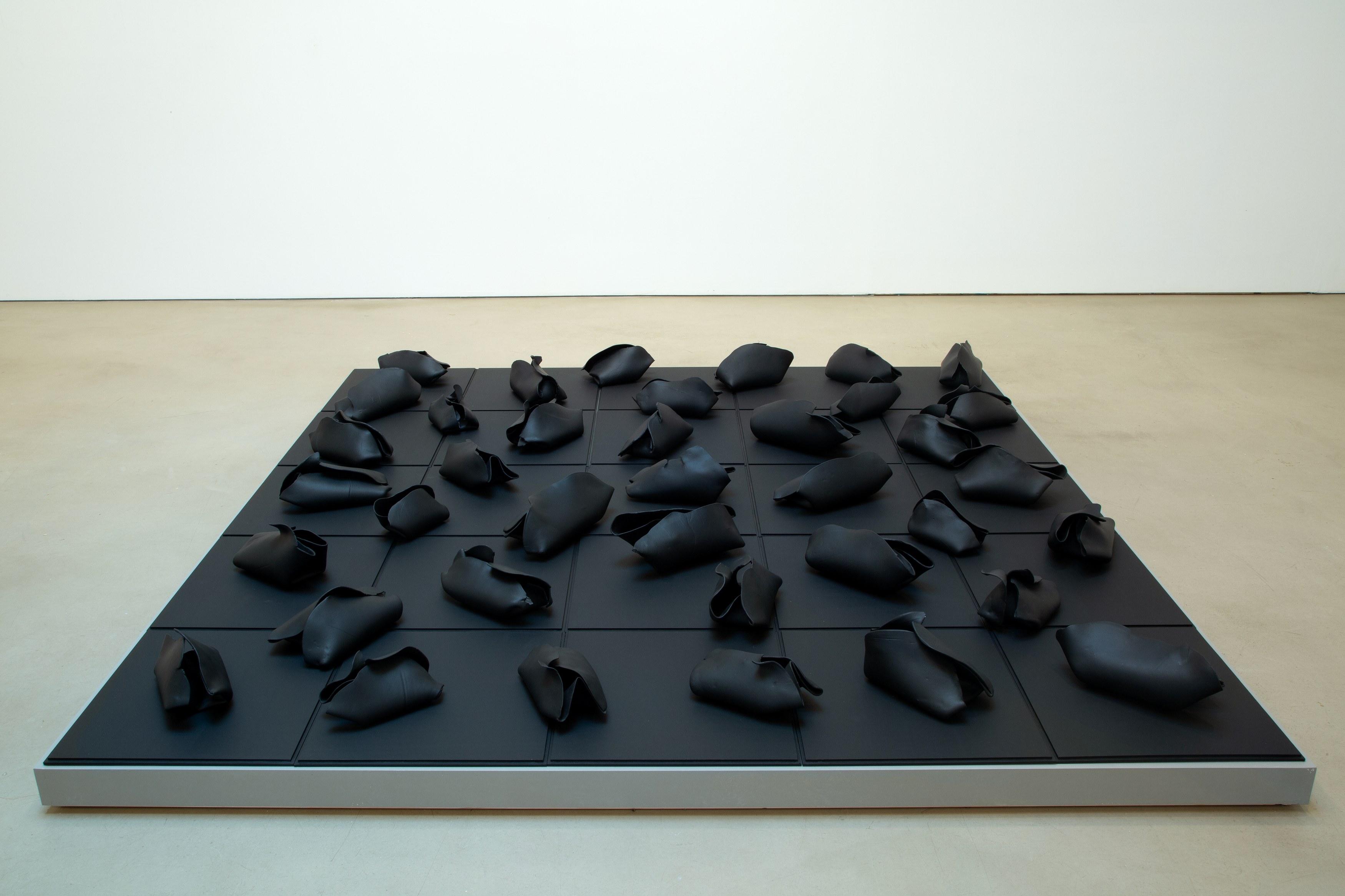 Hannah Wilke, Abstract Bodies at Petzel, photo 8