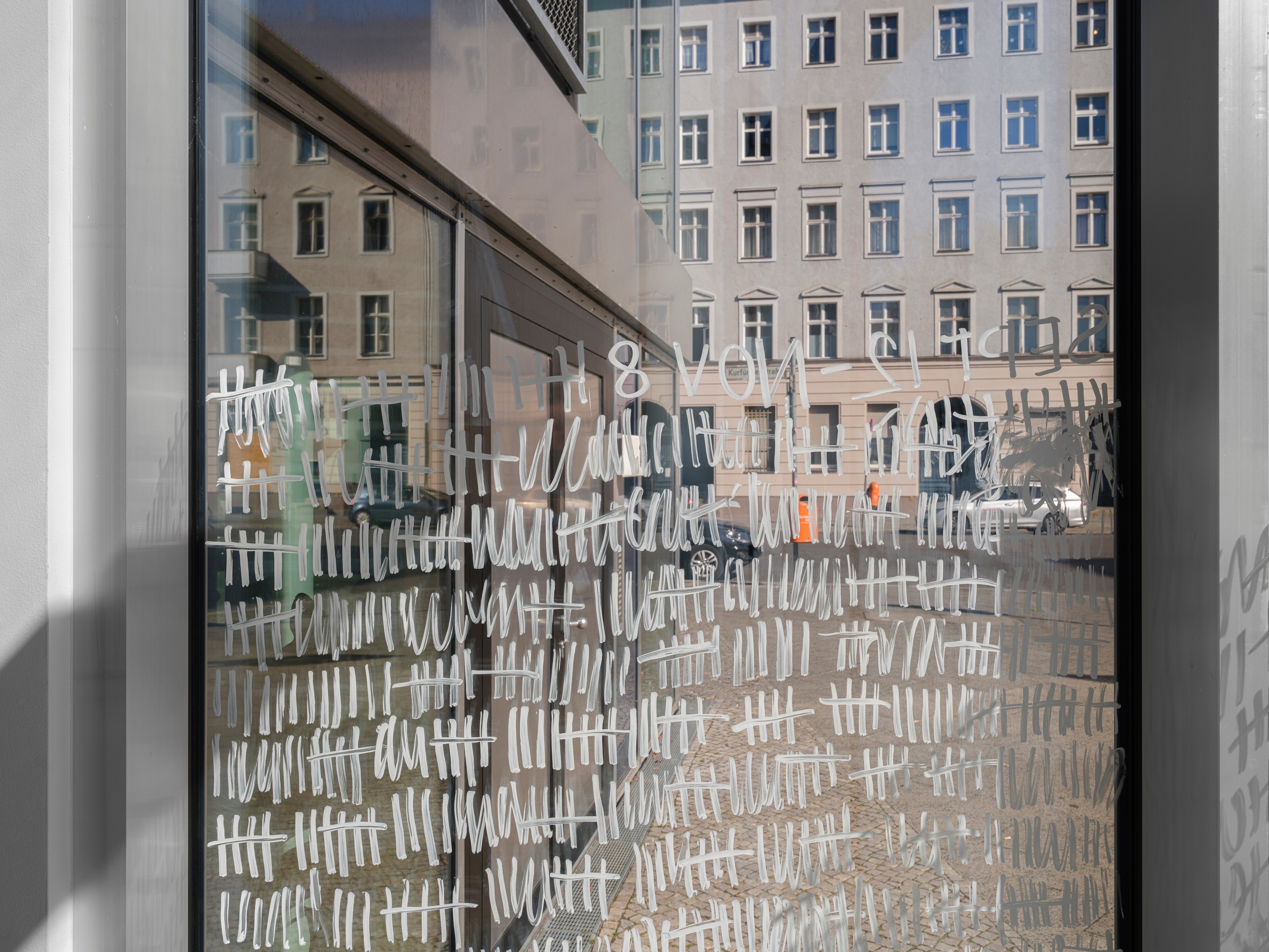 Jesse Darling, The Contractor at Galerie Molitor, photo 2