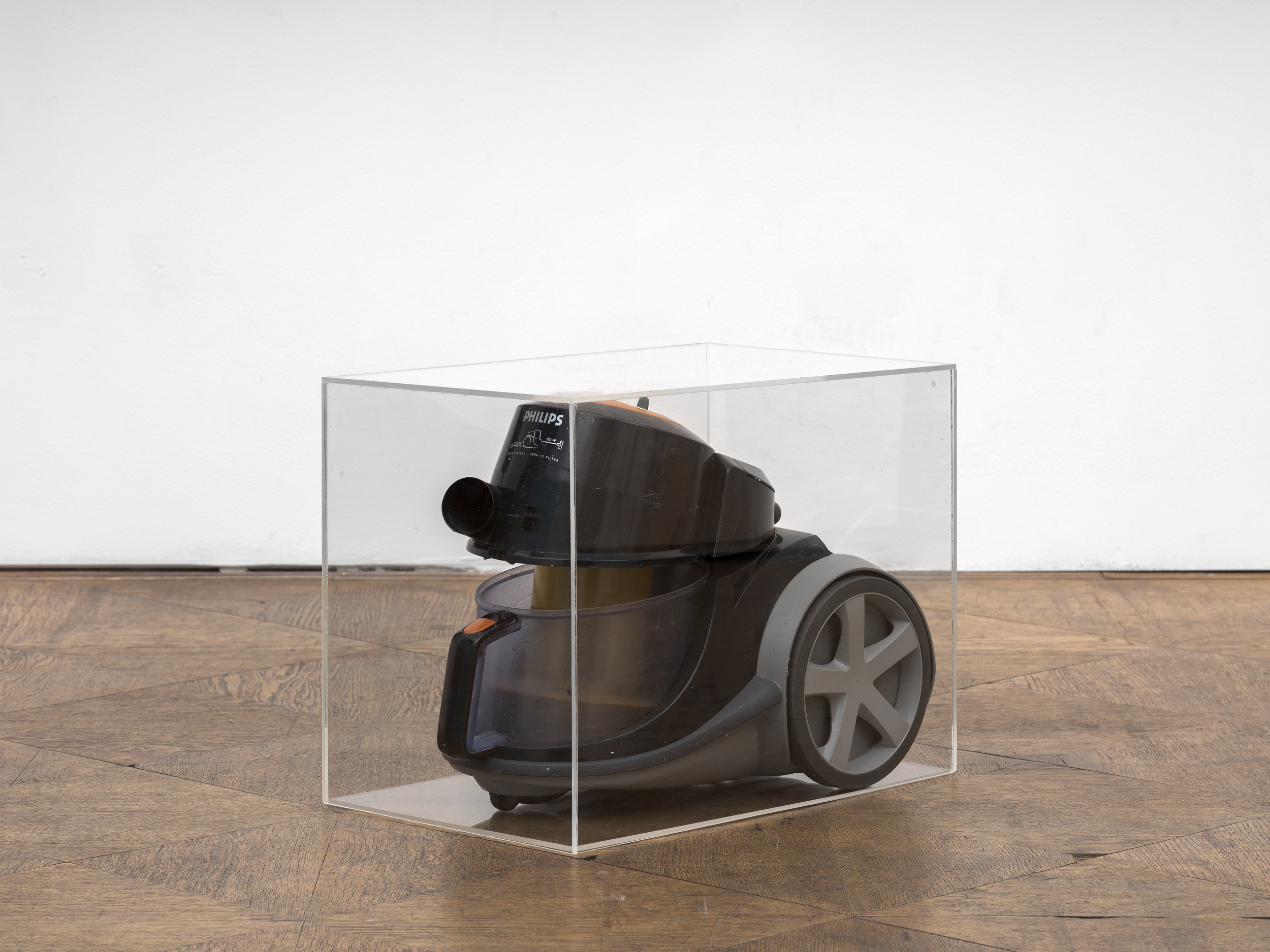 Richard Sides, Looking At Rooms In A New Light at Schiefe Zähne, photo 19