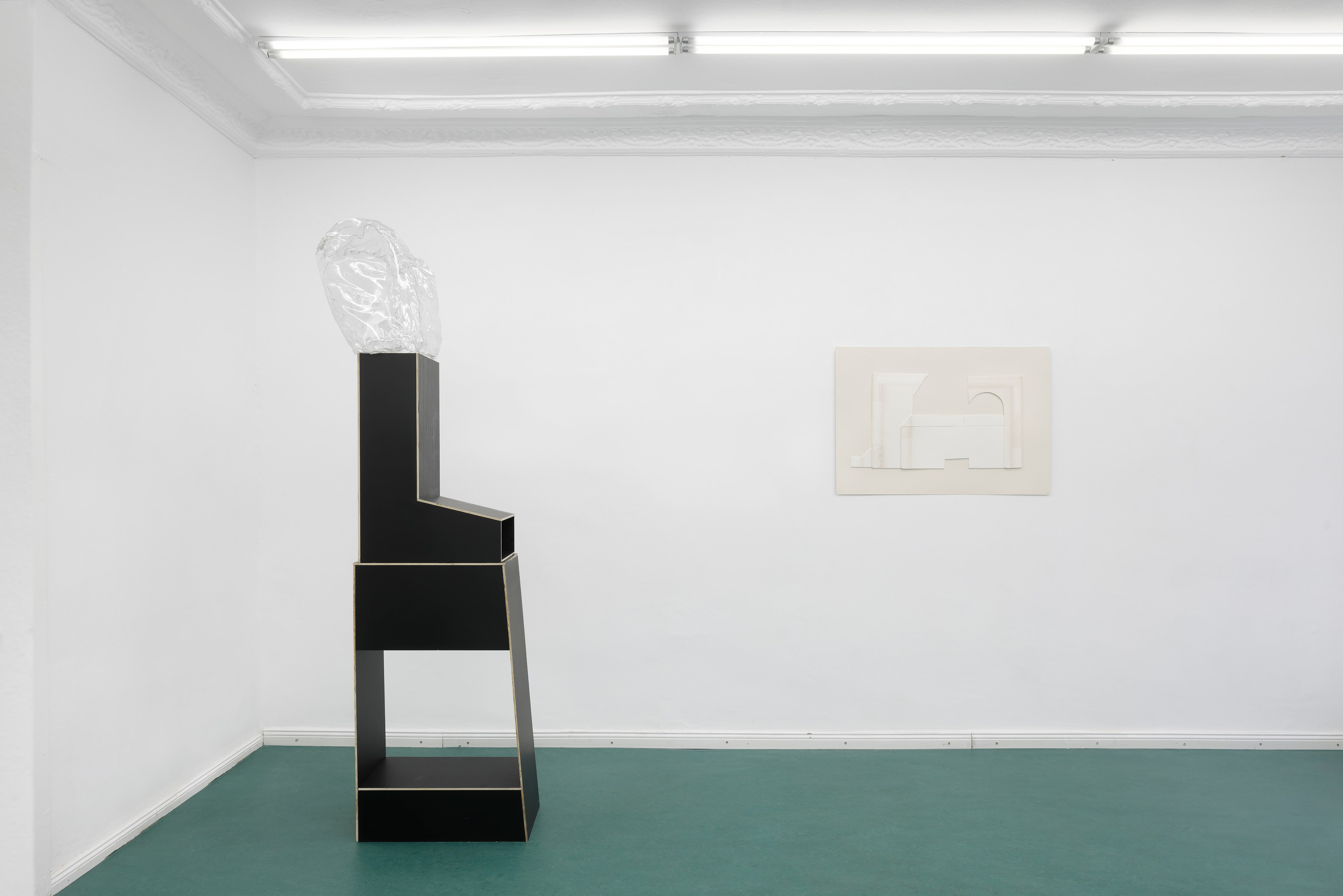 Irina Jasnowski Pascual, Plane Volume at Galerie Noah Klink, photo 2