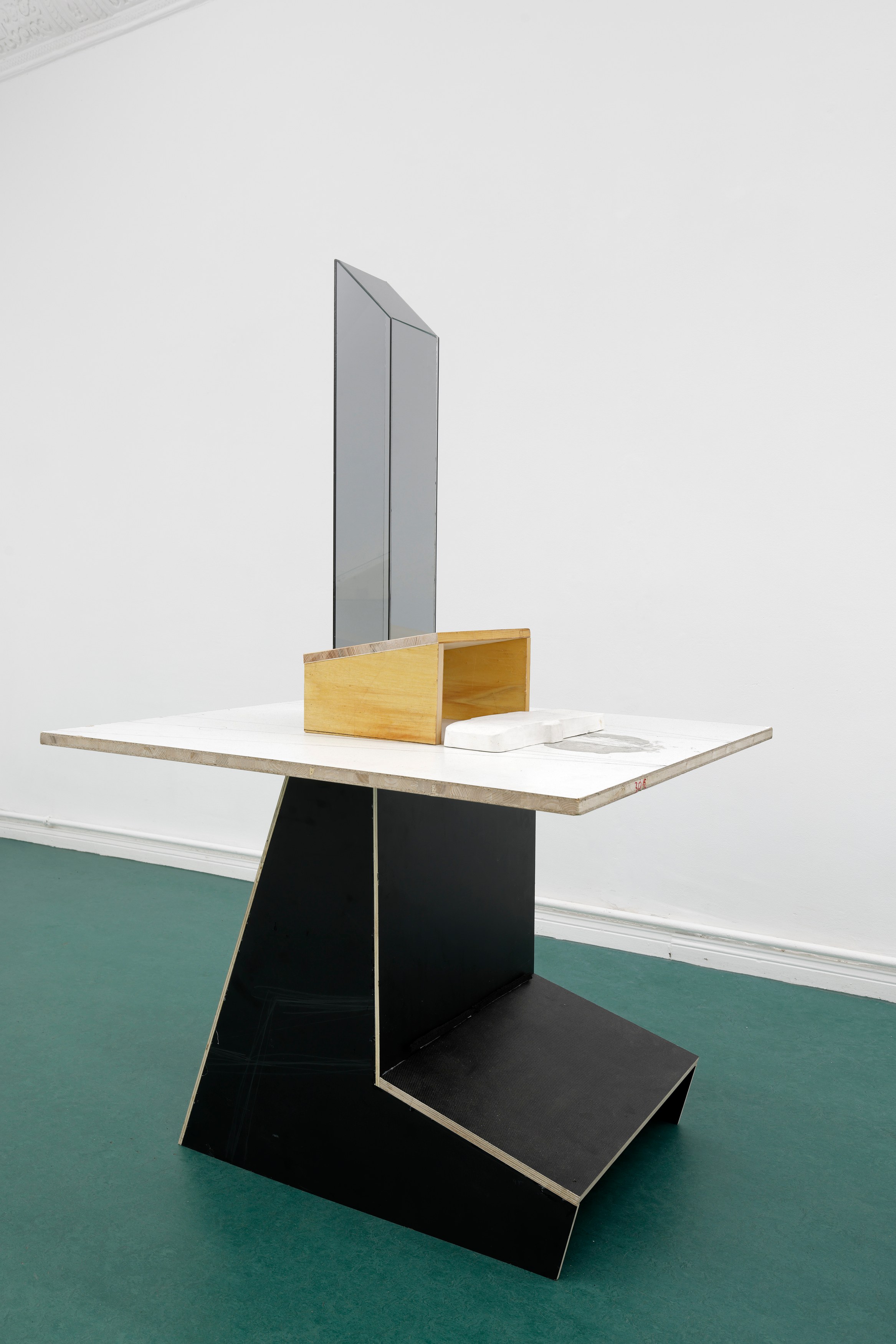 Irina Jasnowski Pascual, Plane Volume at Galerie Noah Klink, photo 23