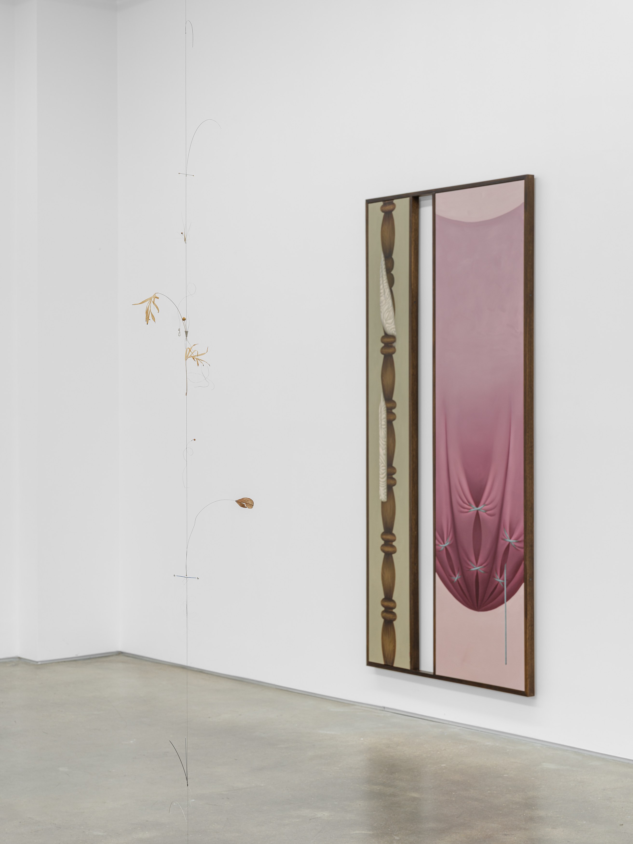 Props, Props at Galerie Derouillon, photo 6