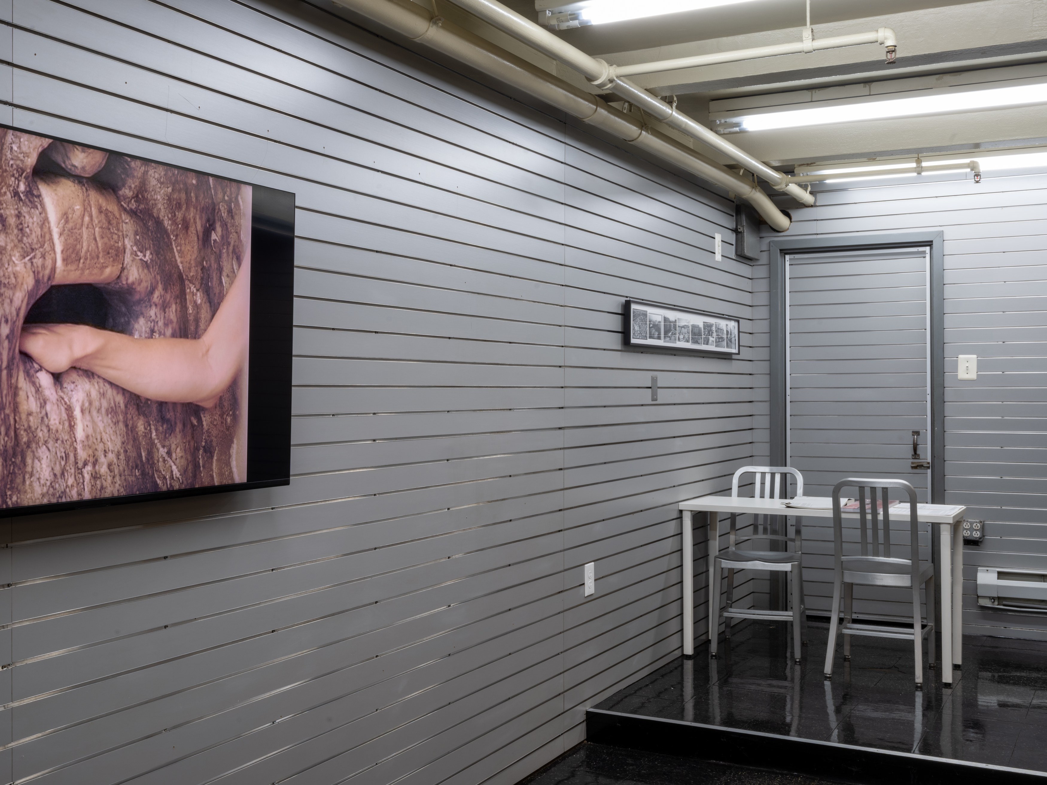 Harun Farocki, Gertrud Vogler, Denkmalpflege at Emmelines, photo 11