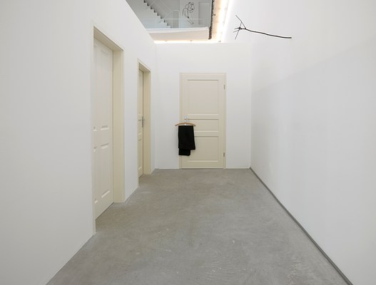 Image 14 of 39
