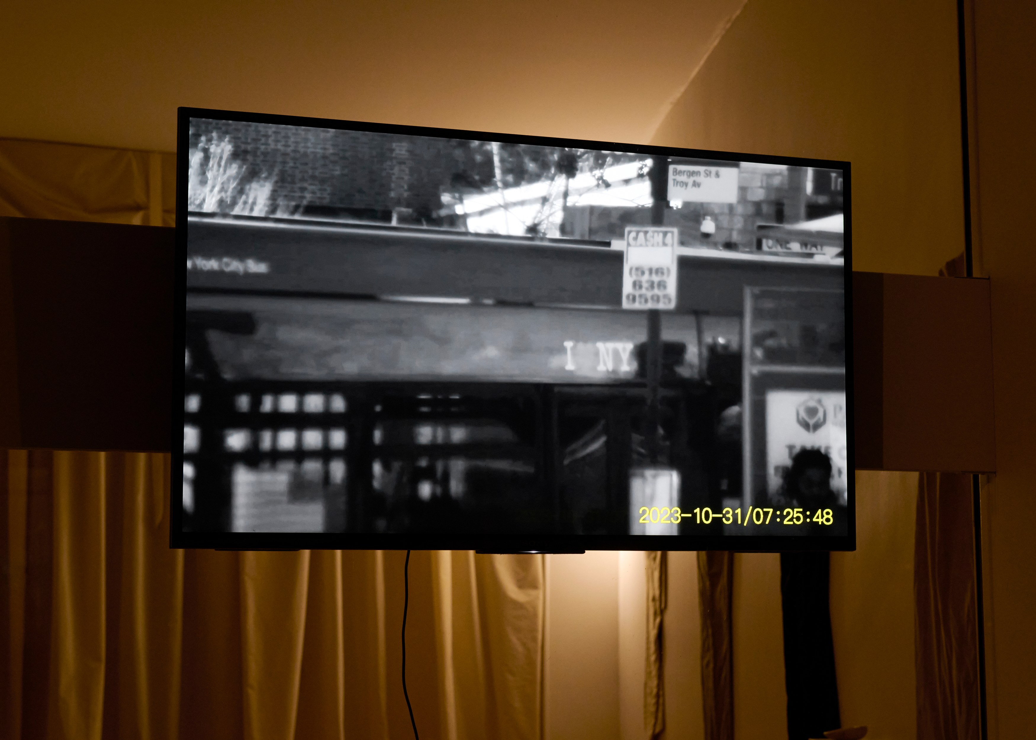 Curie Choi, Andrei Koschmieder, Pascal Schneuwly, Is-it-Frisson? at No Tax, photo 14