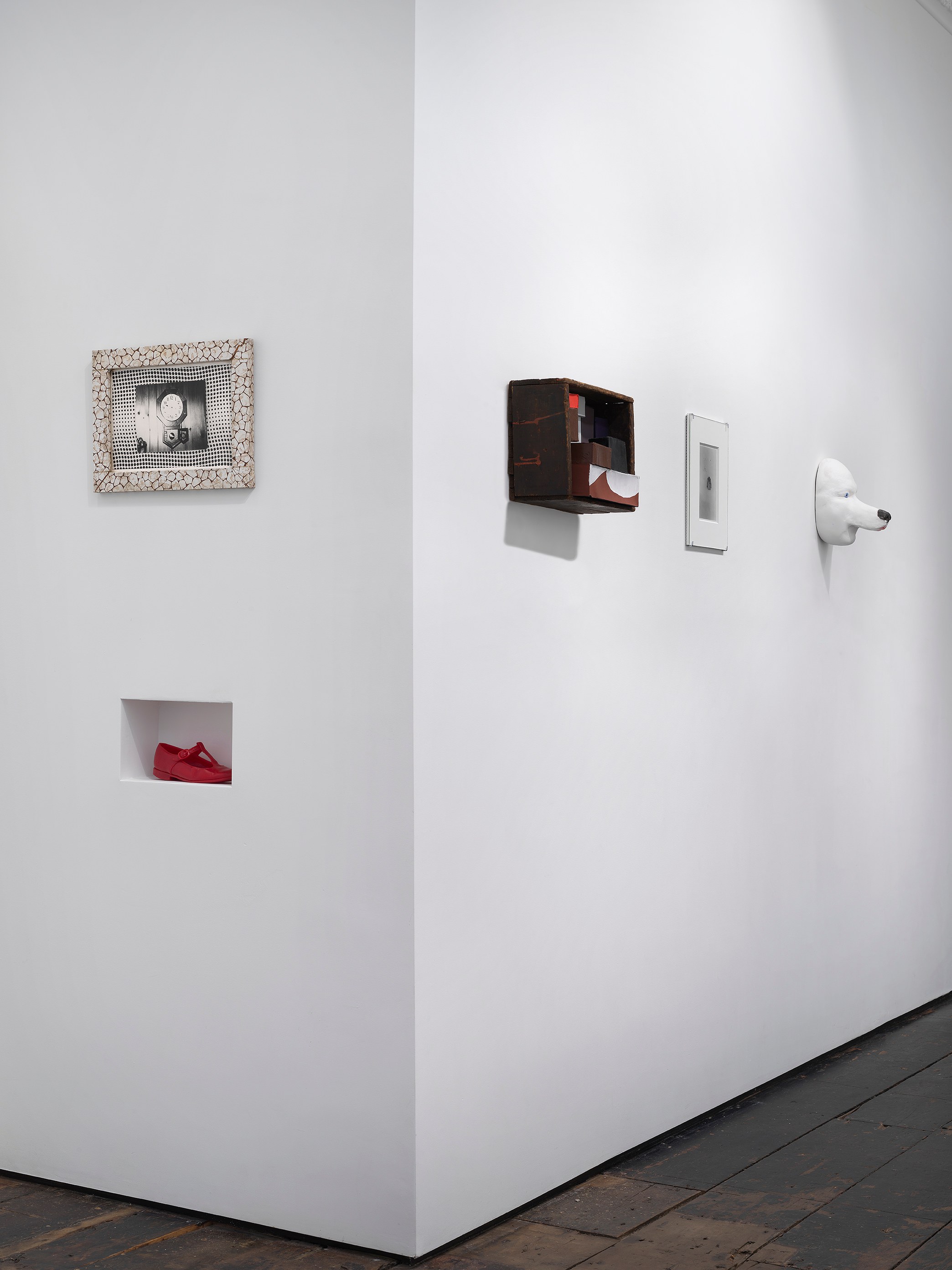 A plastic vase painted silver: part one, A plastic vase painted silver: part one at American Art Catalogues, photo 18
