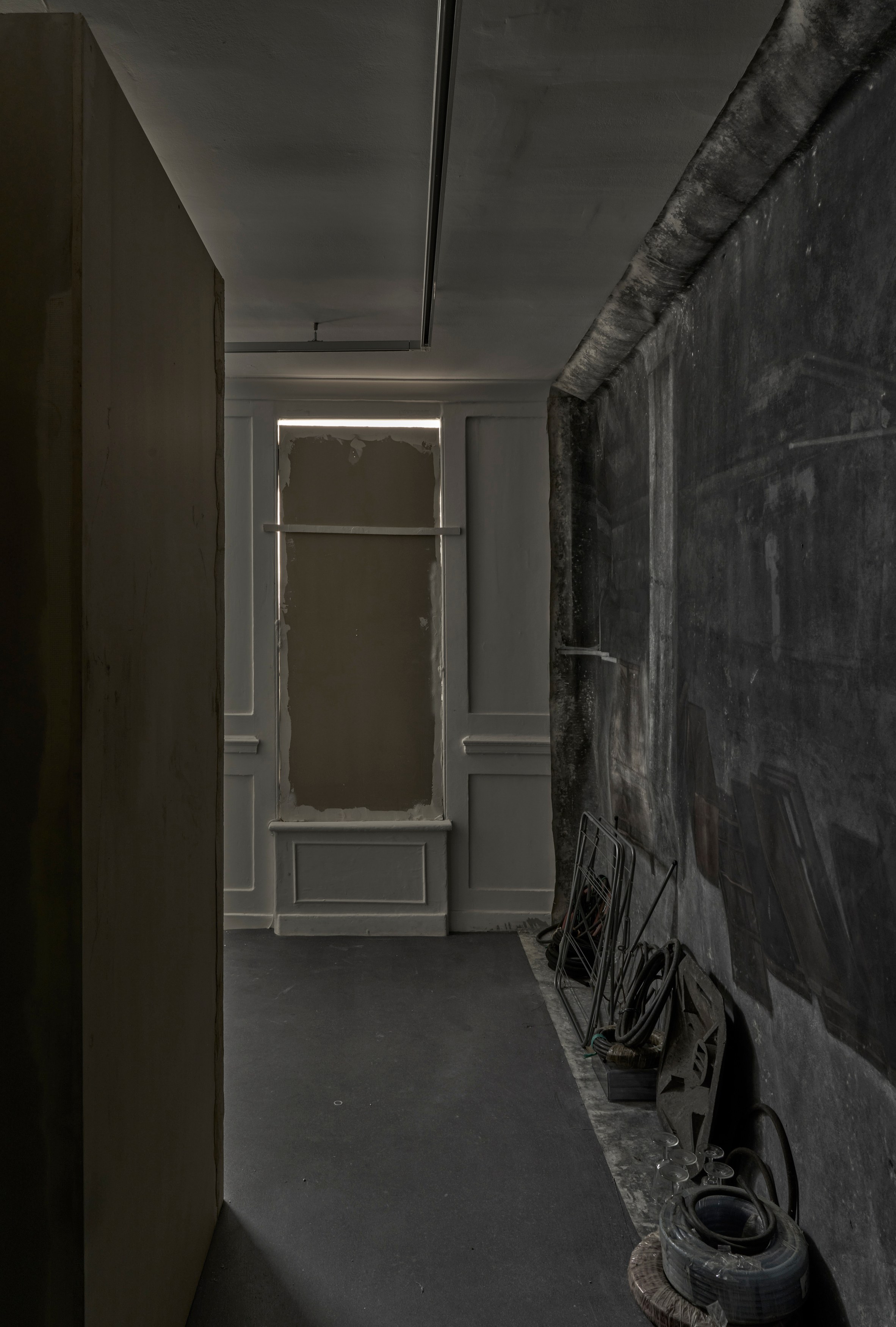 Tolia Astakhishvili, a wound on my plate at Emalin, photo 28
