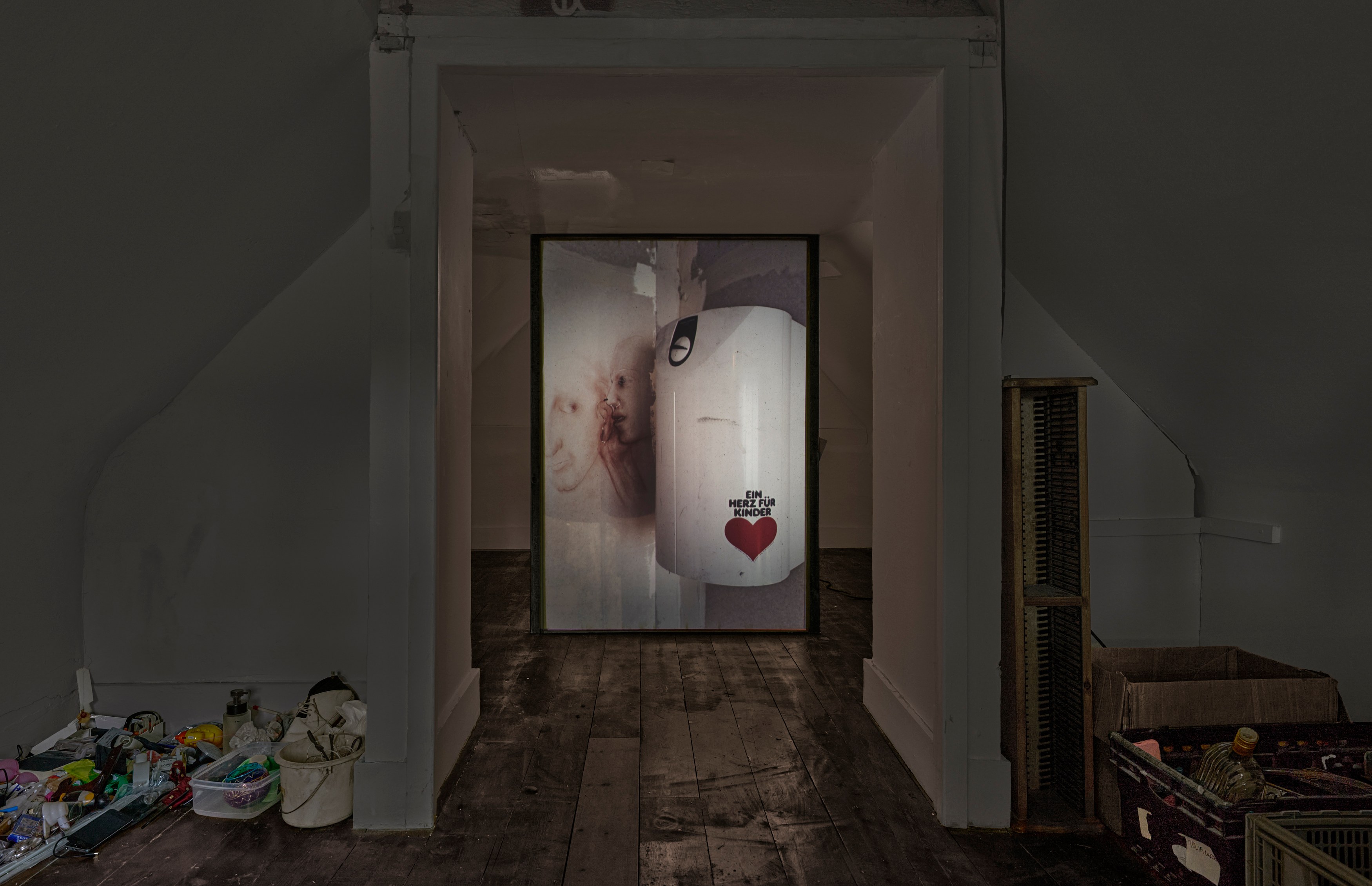 Tolia Astakhishvili, a wound on my plate at Emalin, photo 57