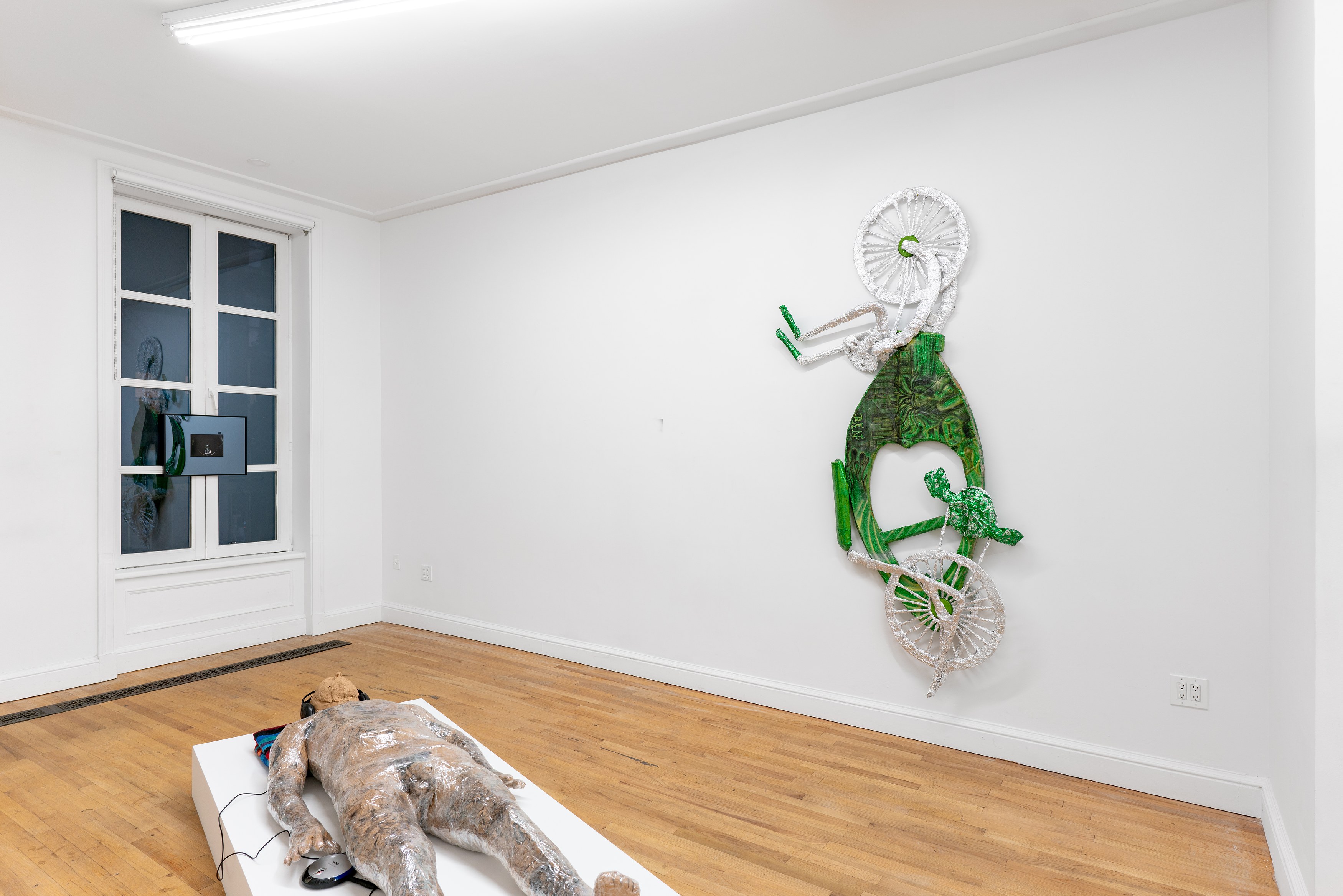 Alex Becerra, Demian Kern, Two Ears Above the Budding Grass at Galerie Timonier, photo 4