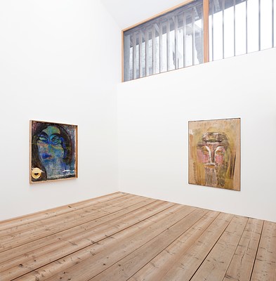 Image 10 of 25