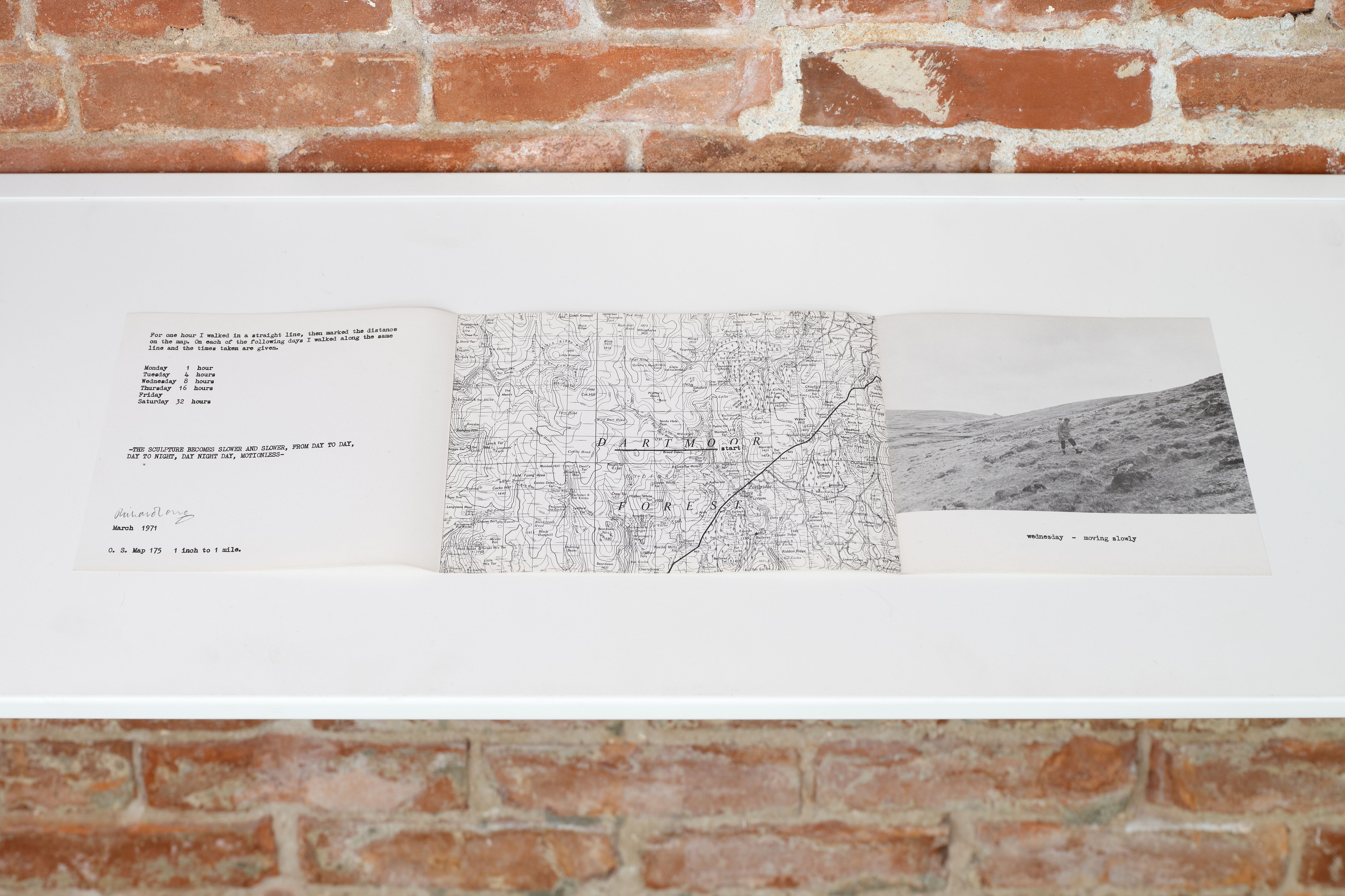 Edith Dekyndt, Richard Long, Untitled at Okey Dokey Konrad Fischer, photo 18