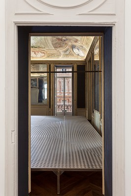 Image 22 of 77