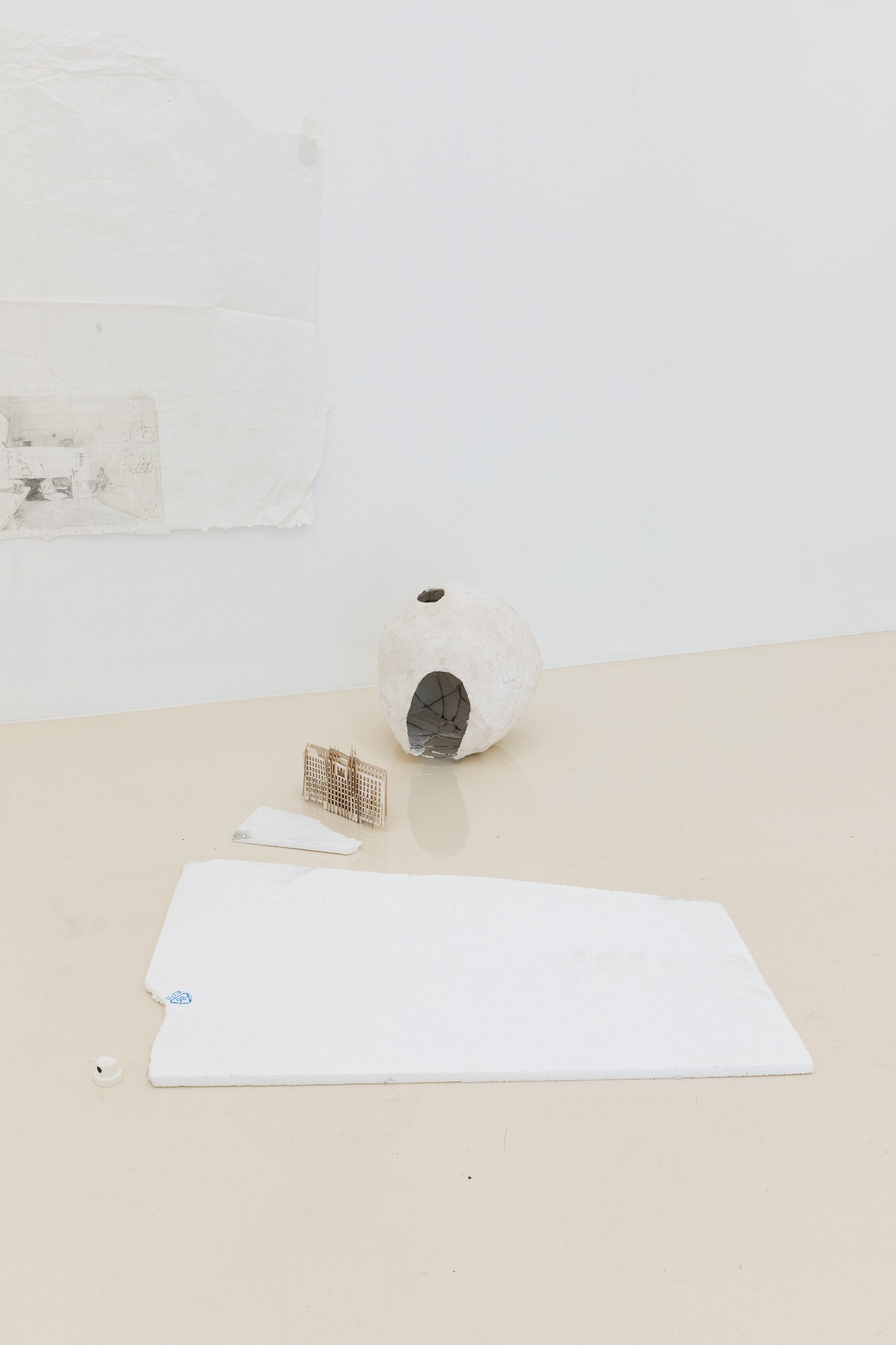 Ian Kiaer, health house at Chris Sharp Gallery, photo 33