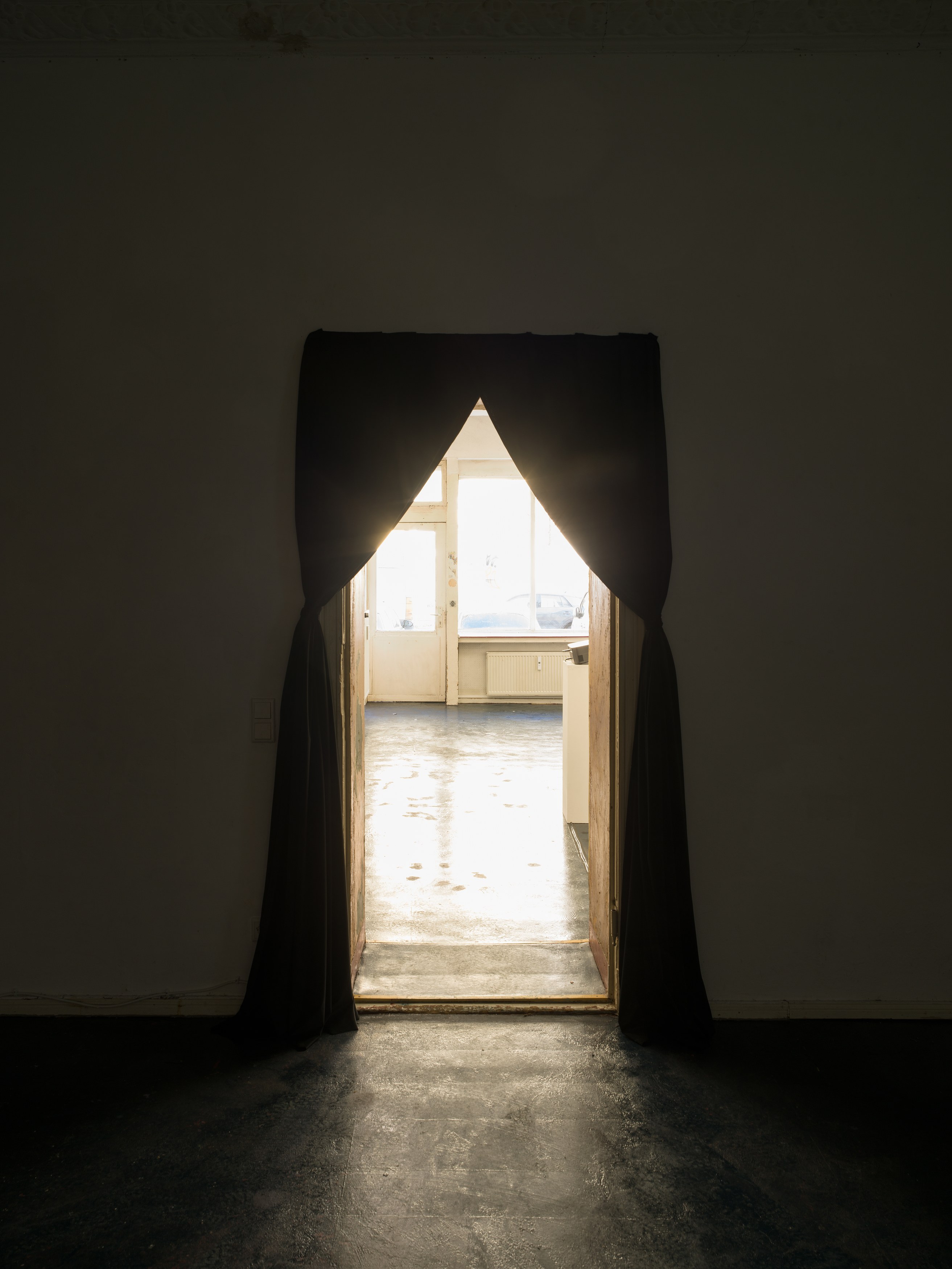 Taro Masushio, Naked at Scheusal, photo 6