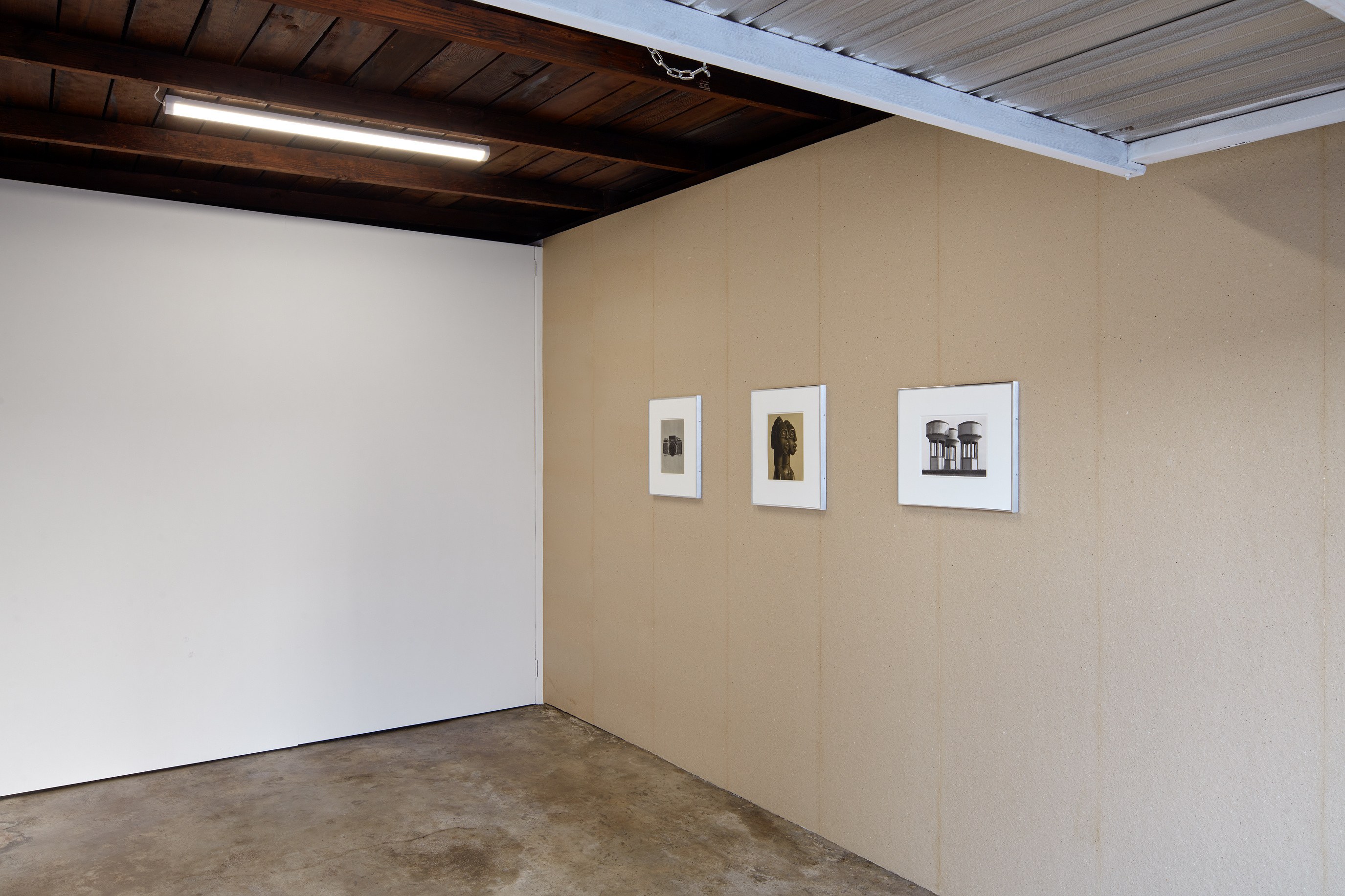 Christopher Williams, A 3 Hour Display of Standard East German Rauhfaser at The Village, photo 4