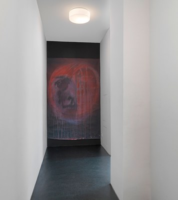 Image 2 of 28