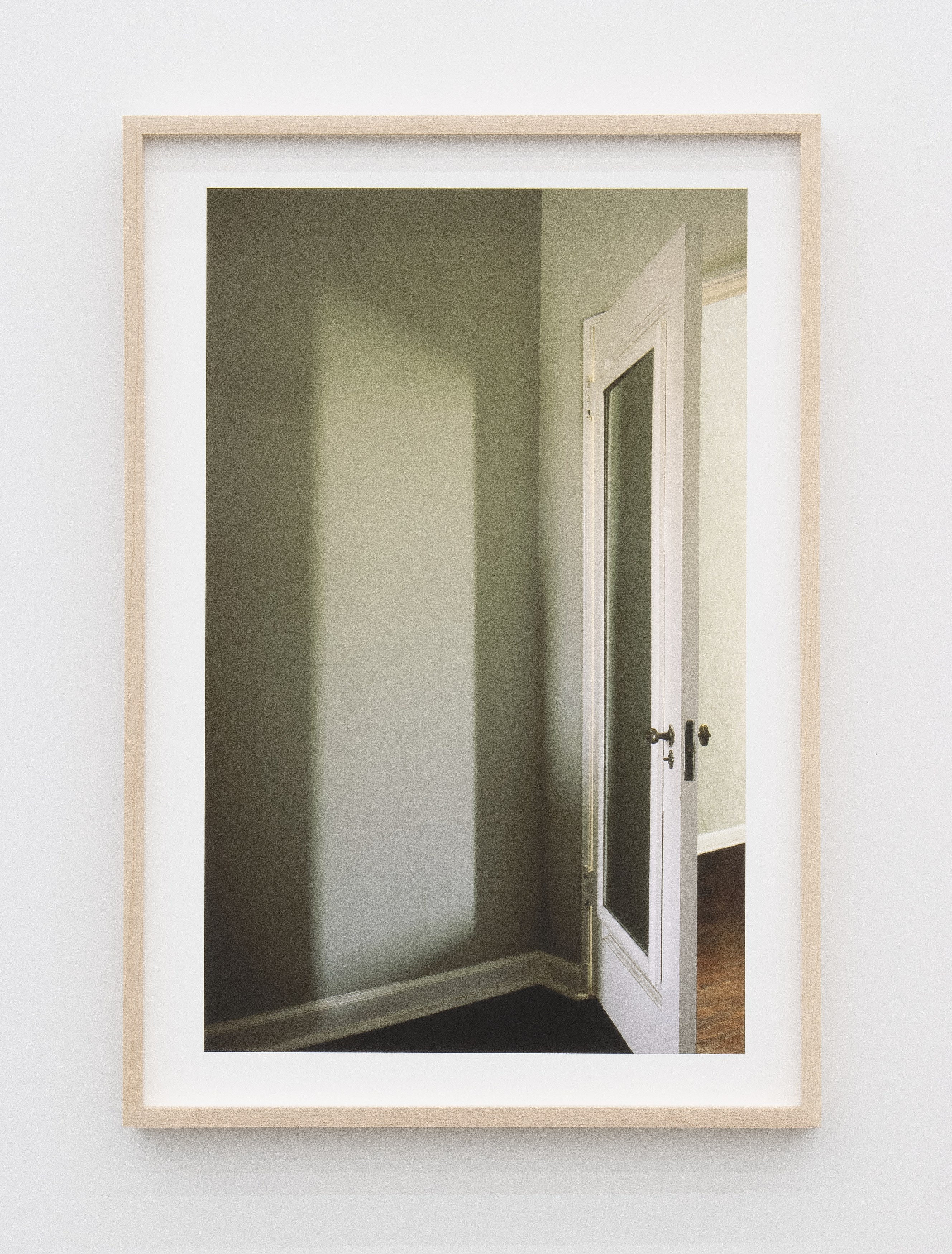 Jennifer Bolande, Persistence of Vision at Magenta Plains, photo 15