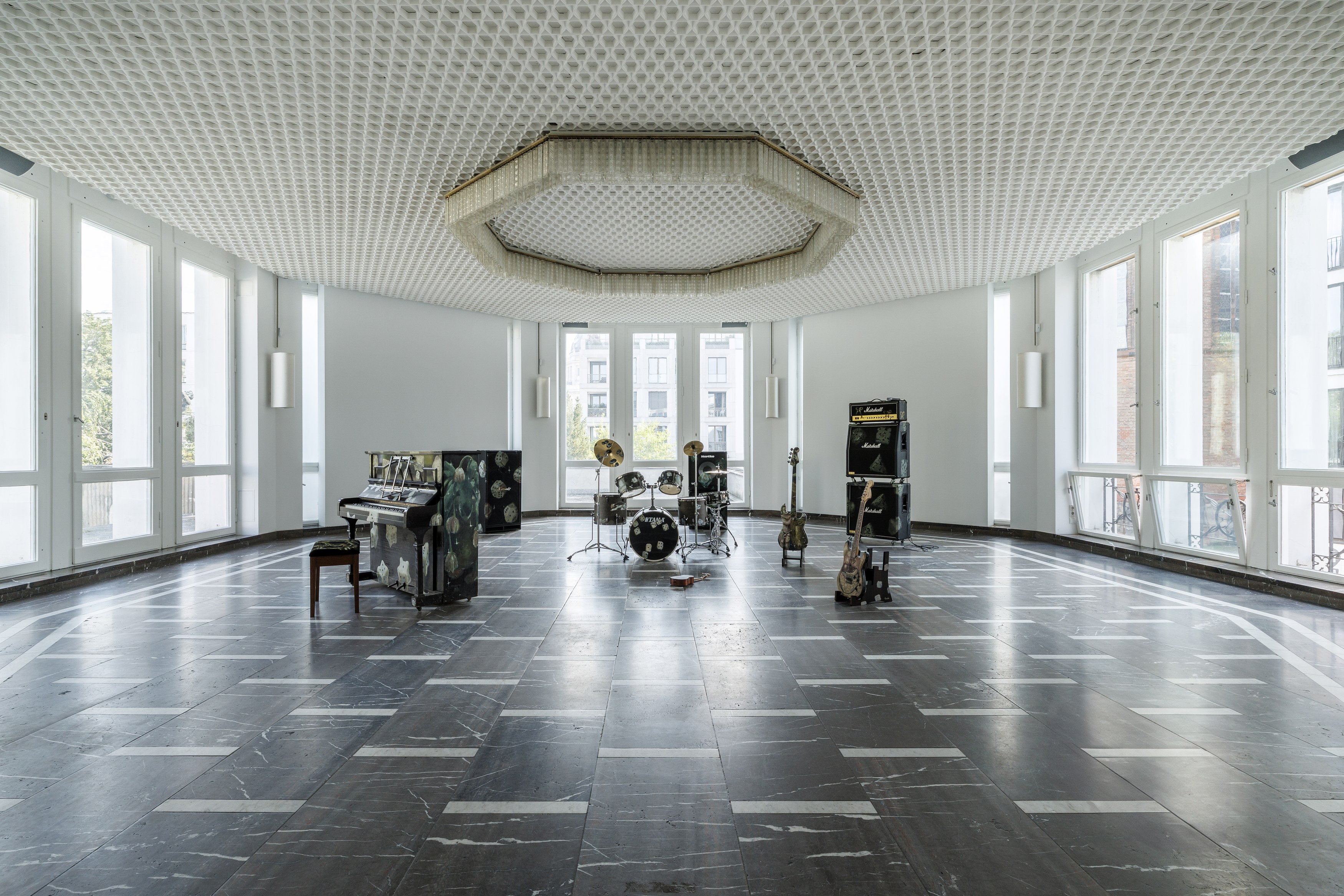 Issy Wood, Magic Bullet at Schinkel Pavillon, photo 2