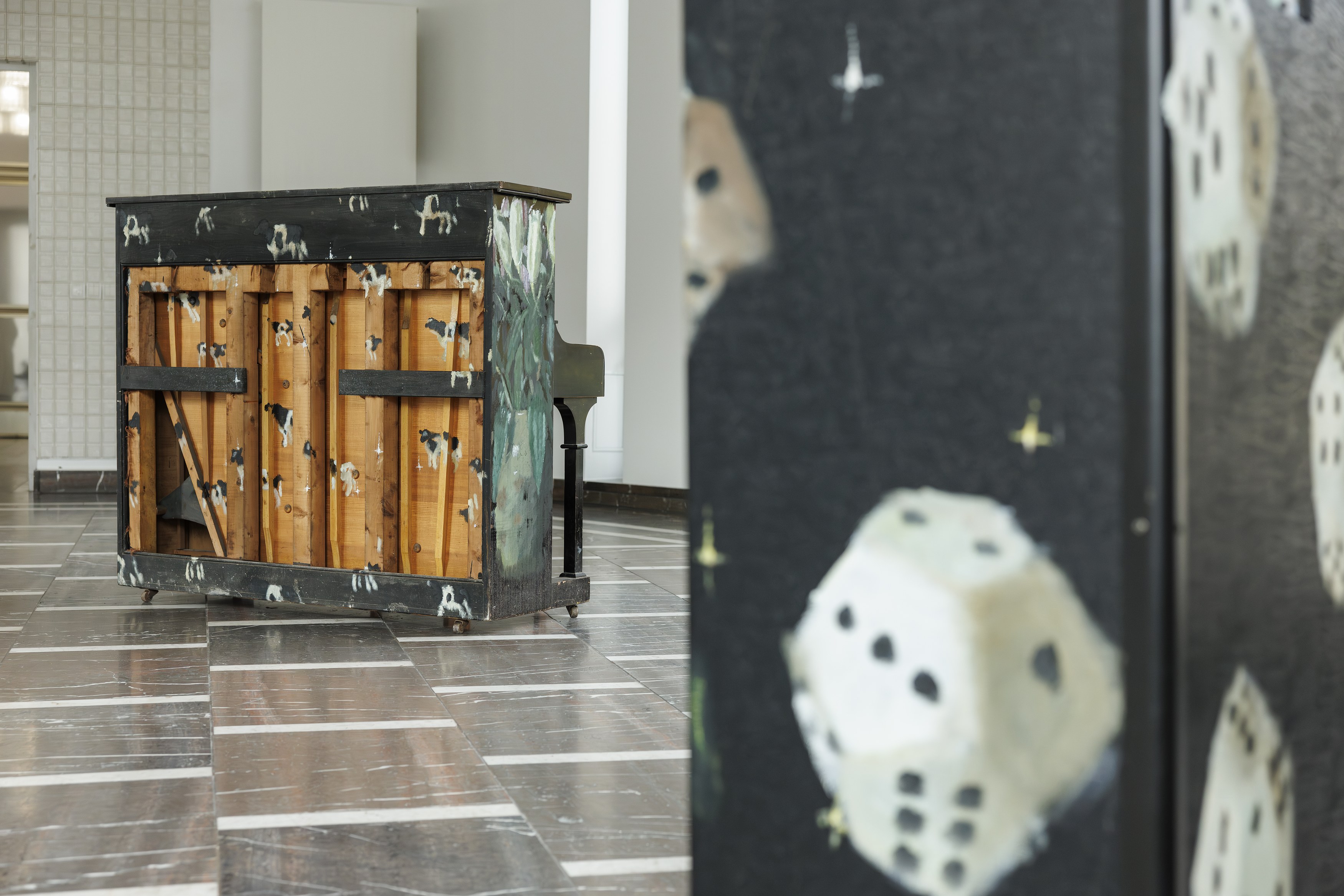 Issy Wood, Magic Bullet at Schinkel Pavillon, photo 15