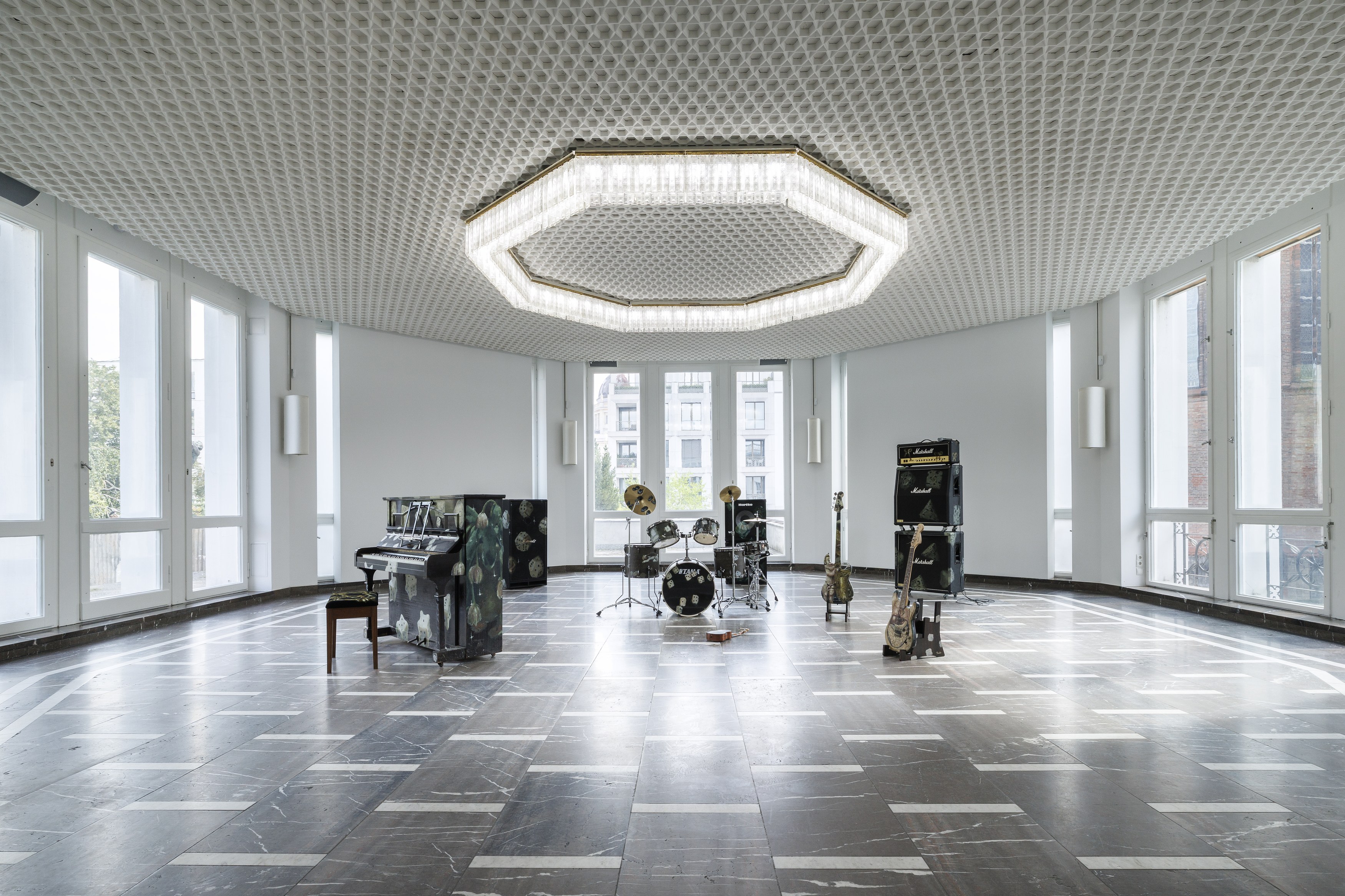 Issy Wood, Magic Bullet at Schinkel Pavillon, photo 41