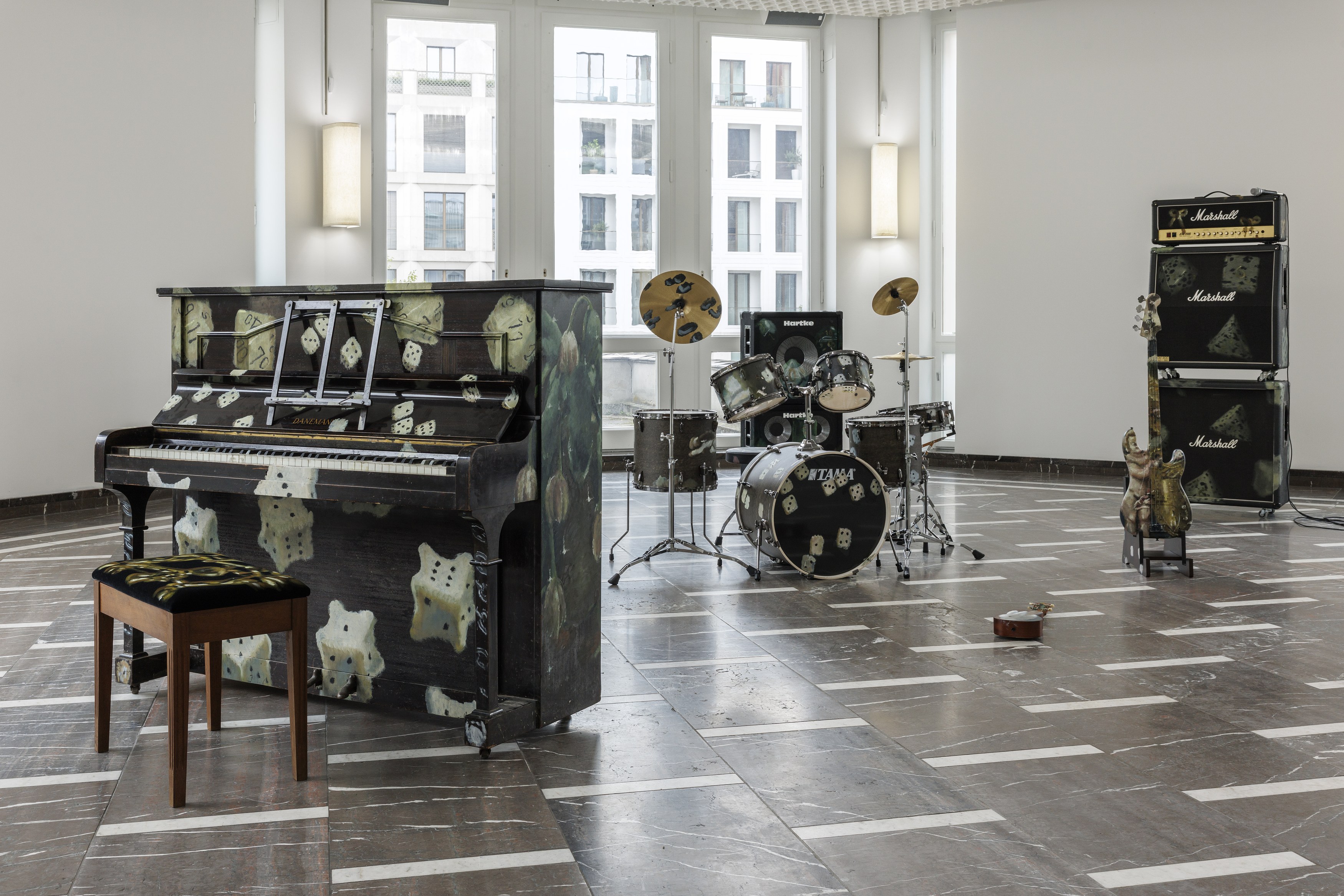 Issy Wood, Magic Bullet at Schinkel Pavillon, photo 100