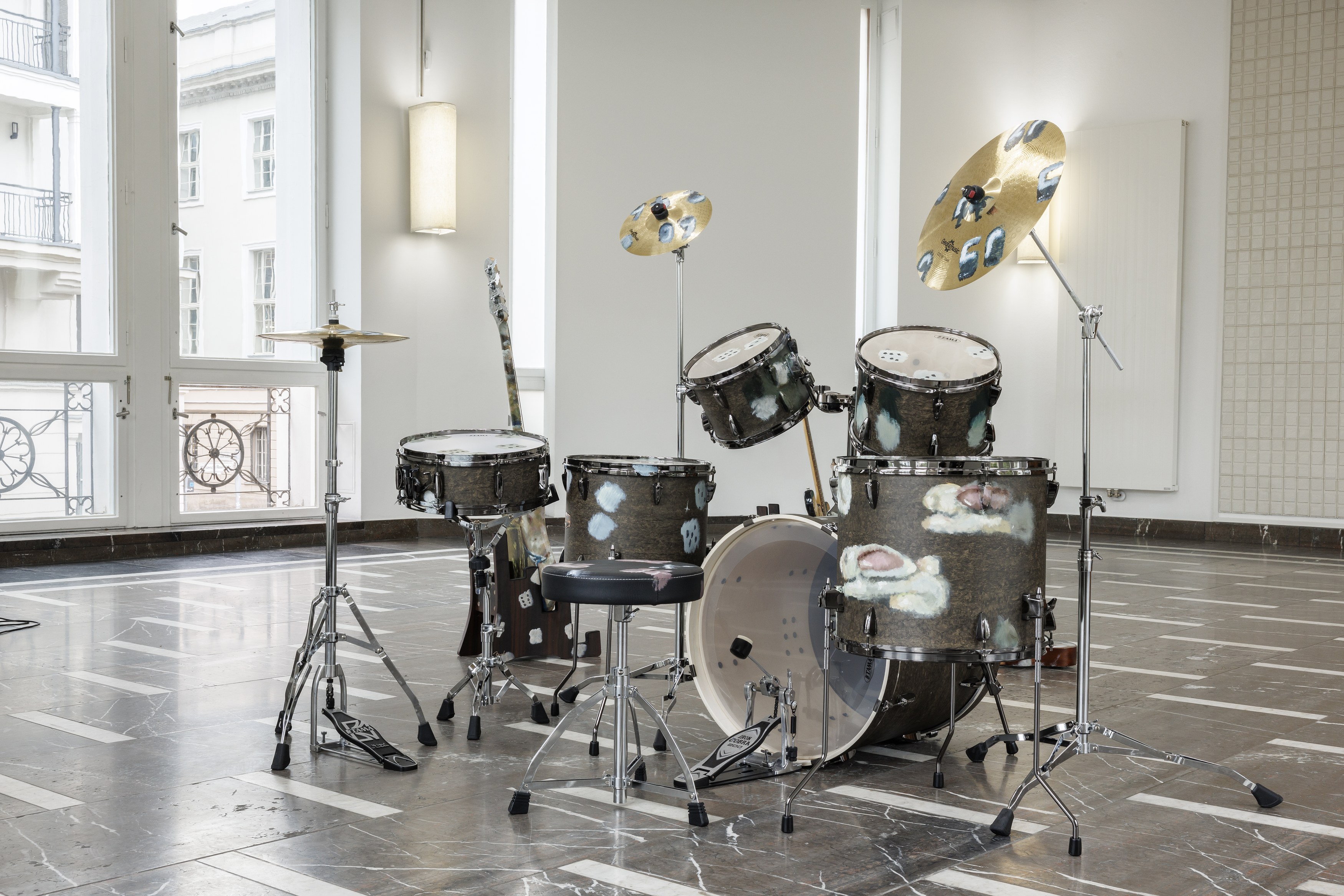 Issy Wood, Magic Bullet at Schinkel Pavillon, photo 101