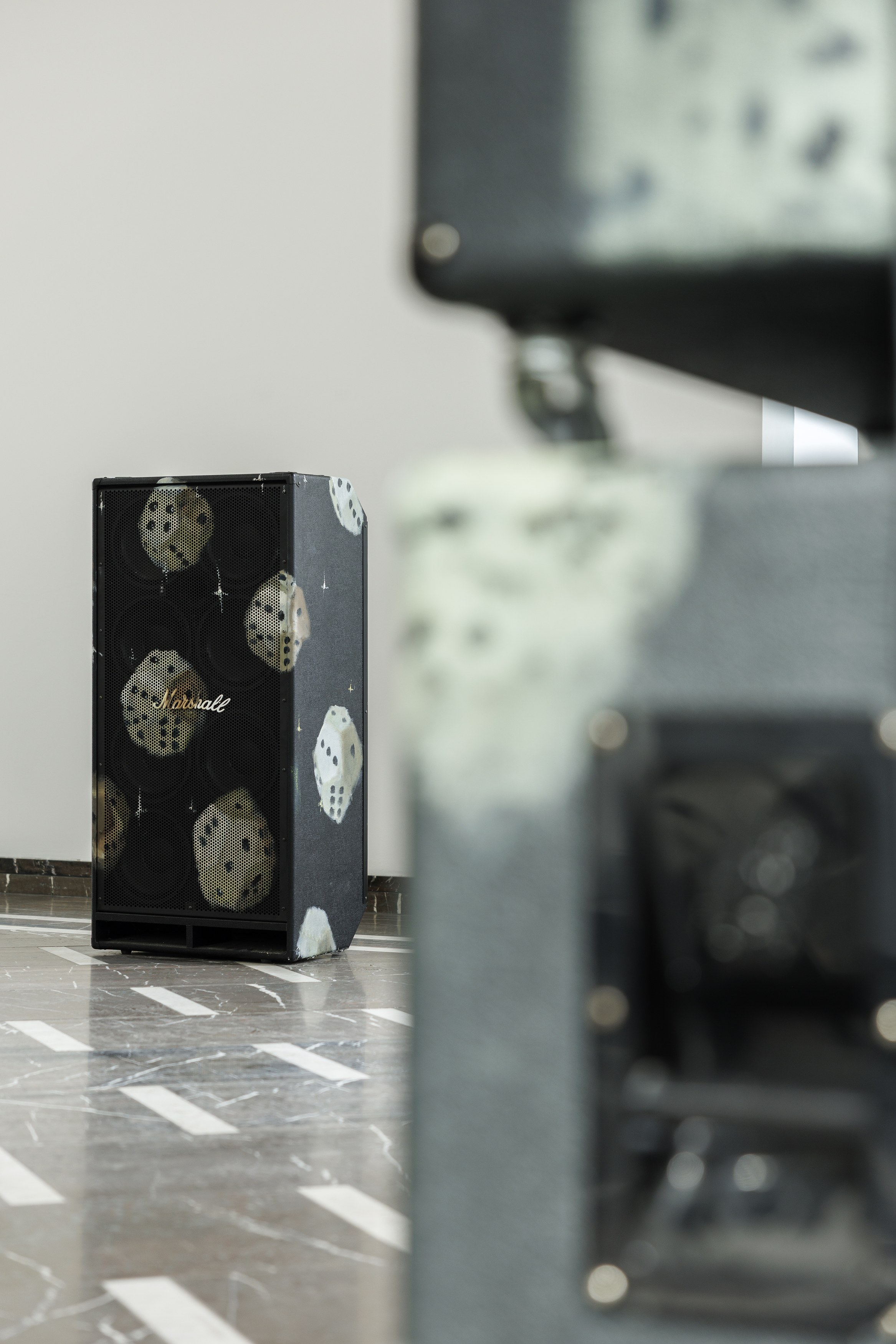Issy Wood, Magic Bullet at Schinkel Pavillon, photo 108