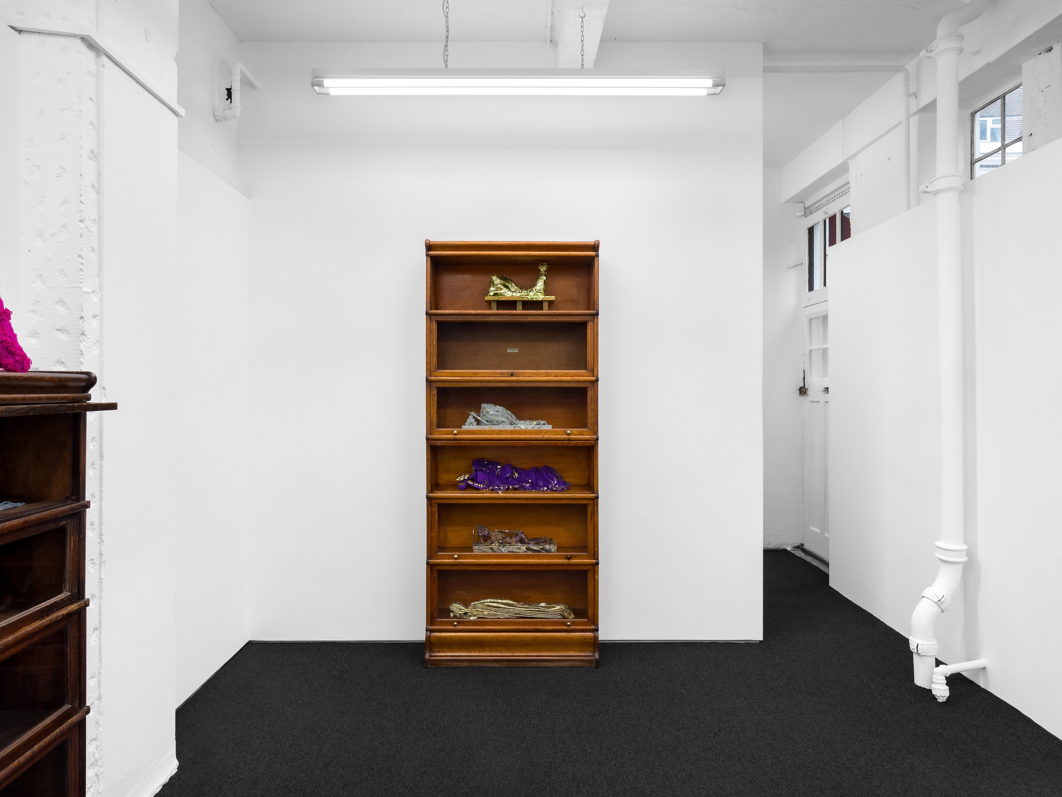 Elizabeth Englander, The Elizabethan Lumber Room at A. Squire, photo 3