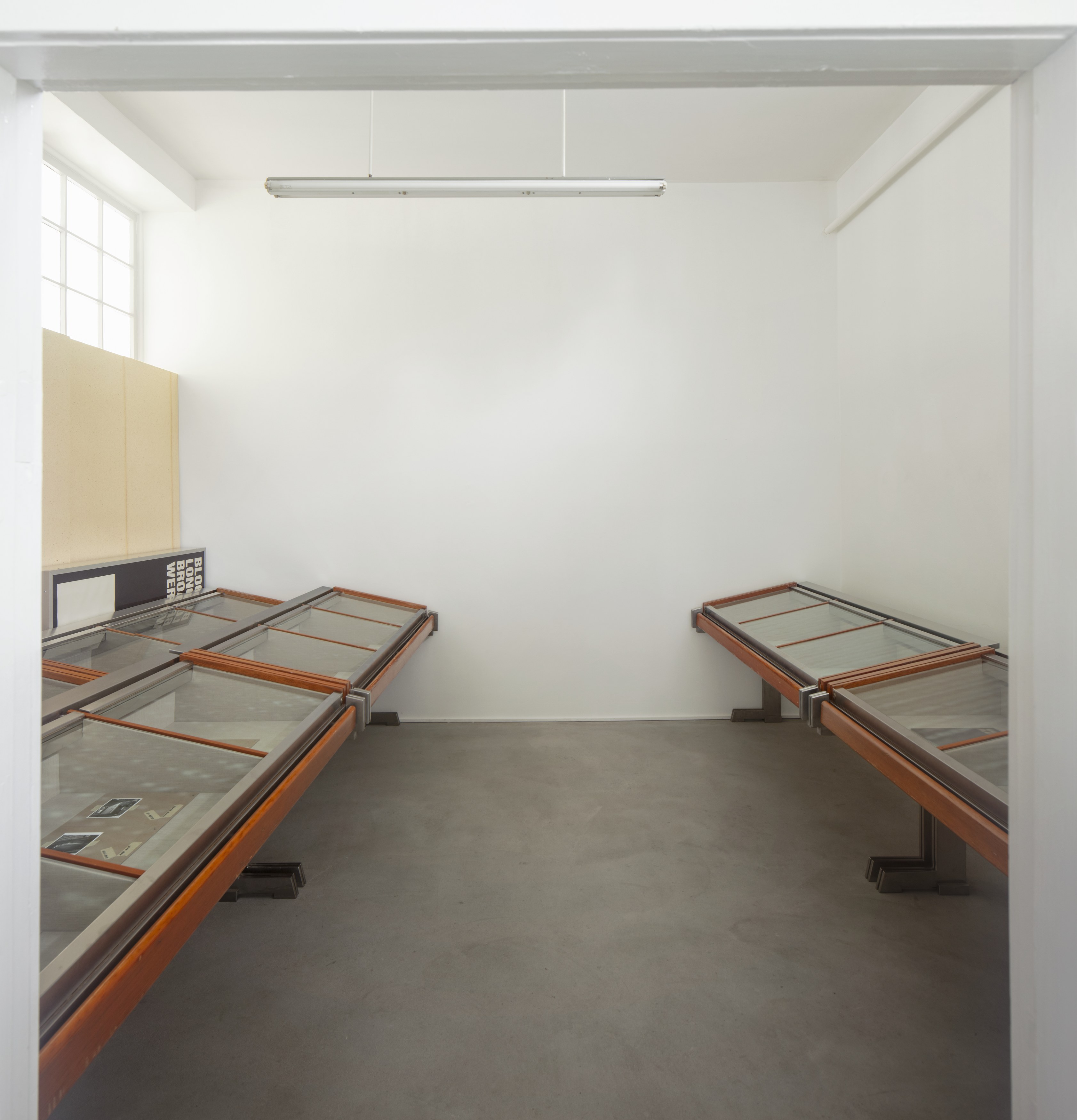 Christopher Williams, Blocking Templates at Sammlung Haubrok and Paris Bar, Berlin, photo 41