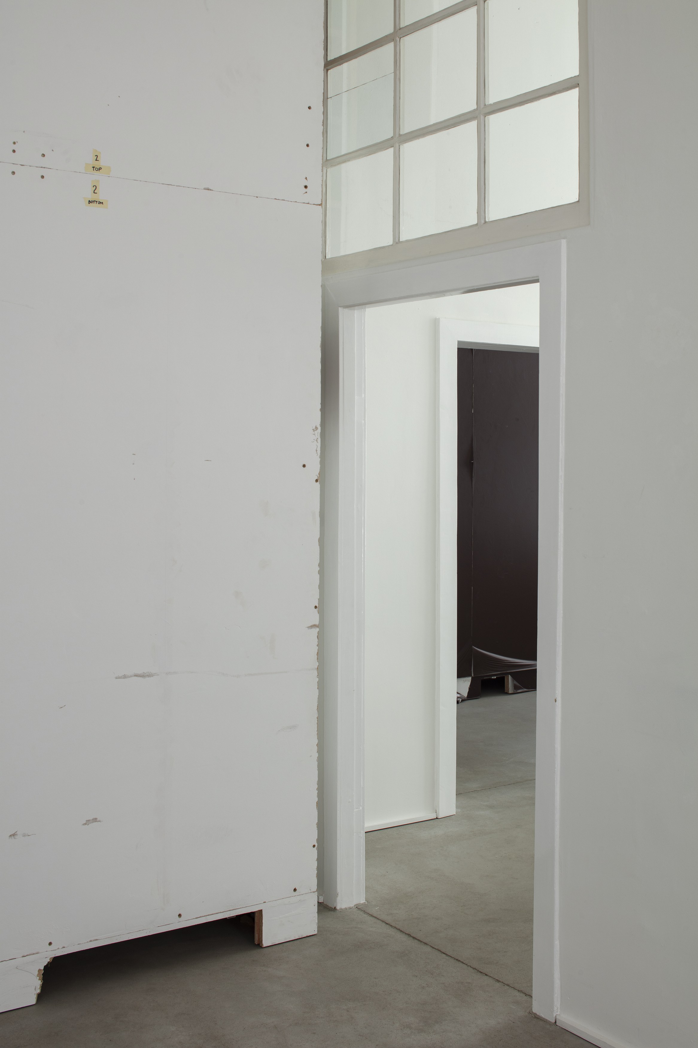 Christopher Williams, Blocking Templates at Sammlung Haubrok and Paris Bar, Berlin, photo 5