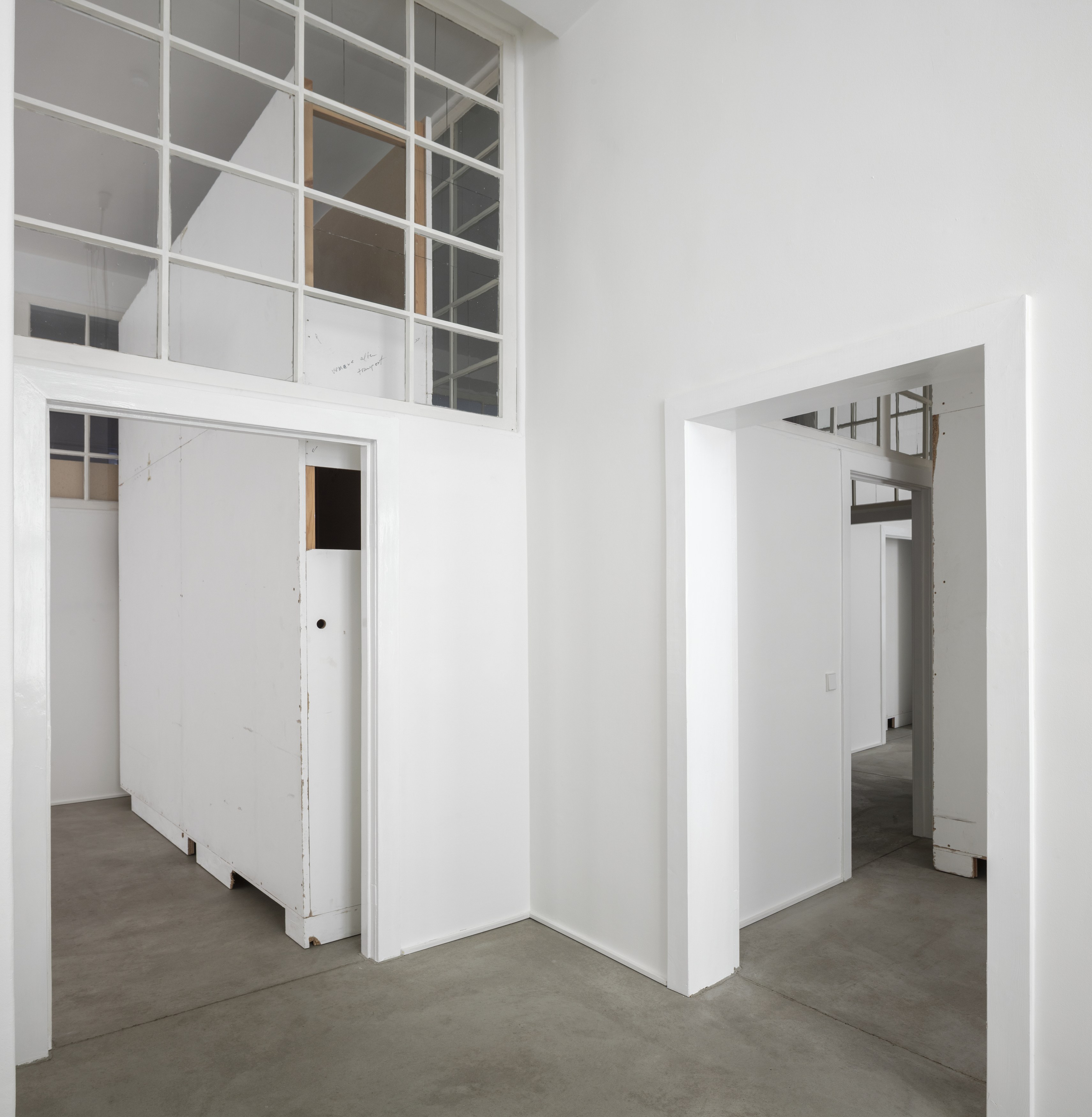 Christopher Williams, Blocking Templates at Sammlung Haubrok and Paris Bar, Berlin, photo 9