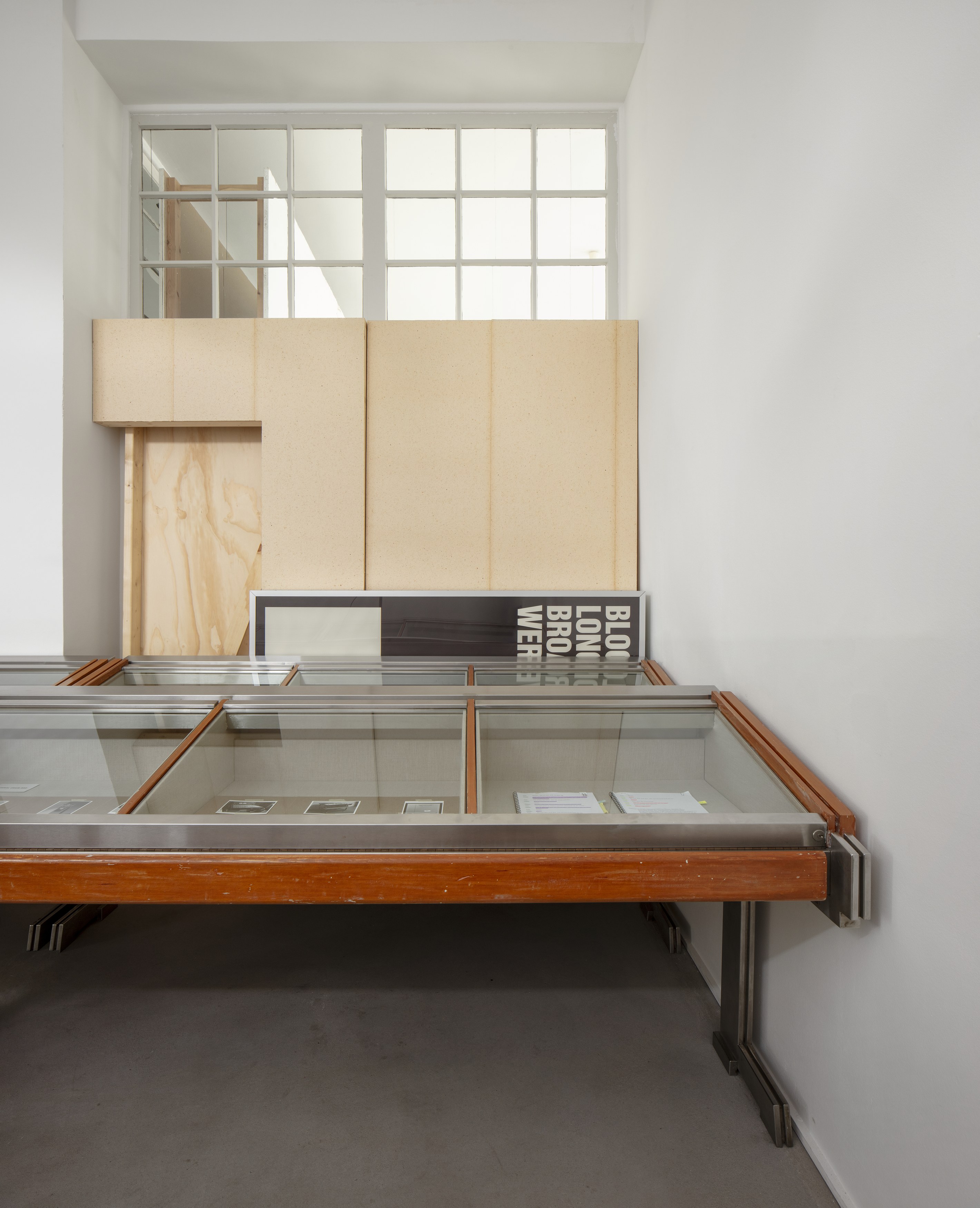Christopher Williams, Blocking Templates at Sammlung Haubrok and Paris Bar, Berlin, photo 50