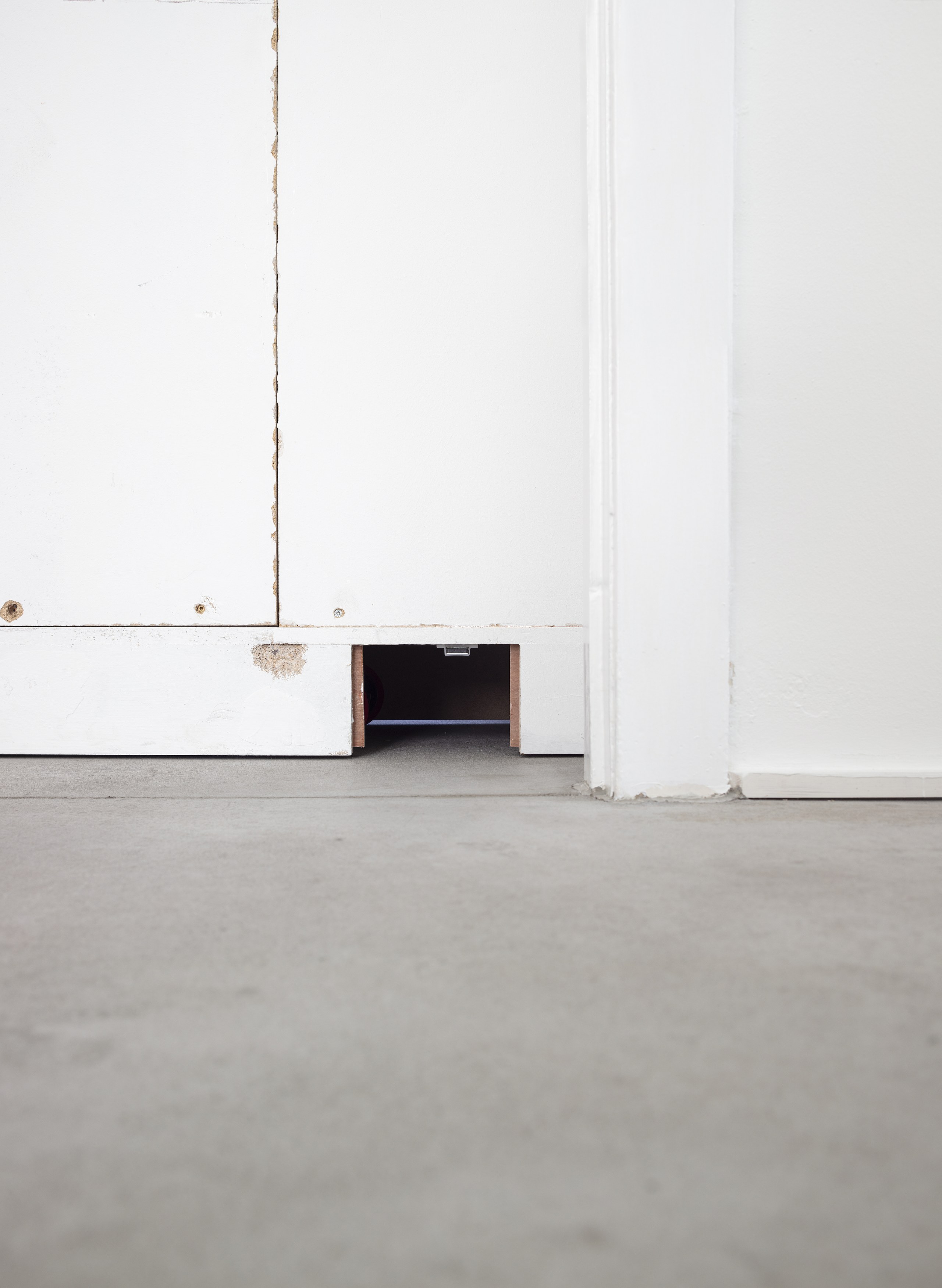 Christopher Williams, Blocking Templates at Sammlung Haubrok and Paris Bar, Berlin, photo 19