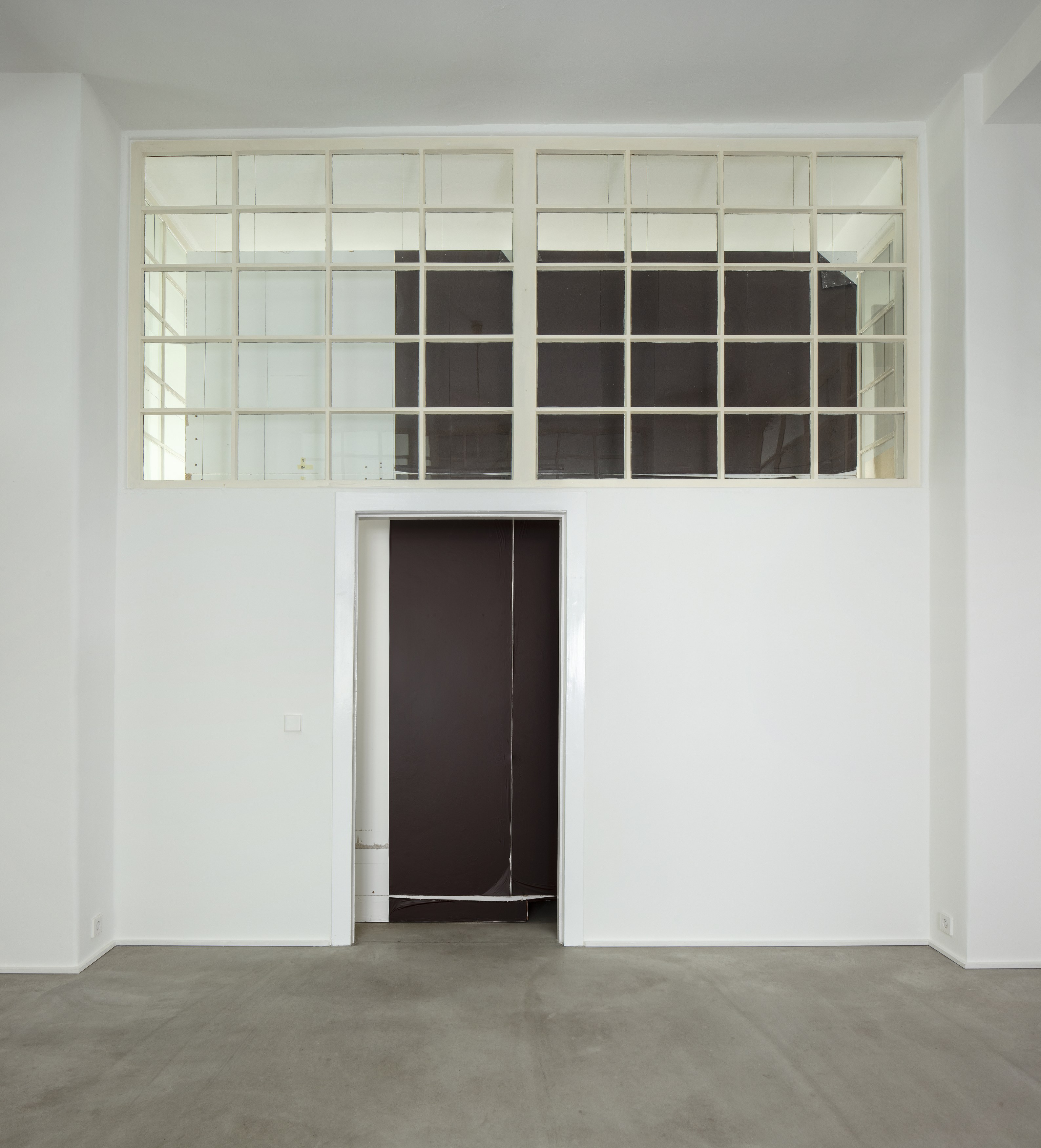 Christopher Williams, Blocking Templates at Sammlung Haubrok and Paris Bar, Berlin, photo 24