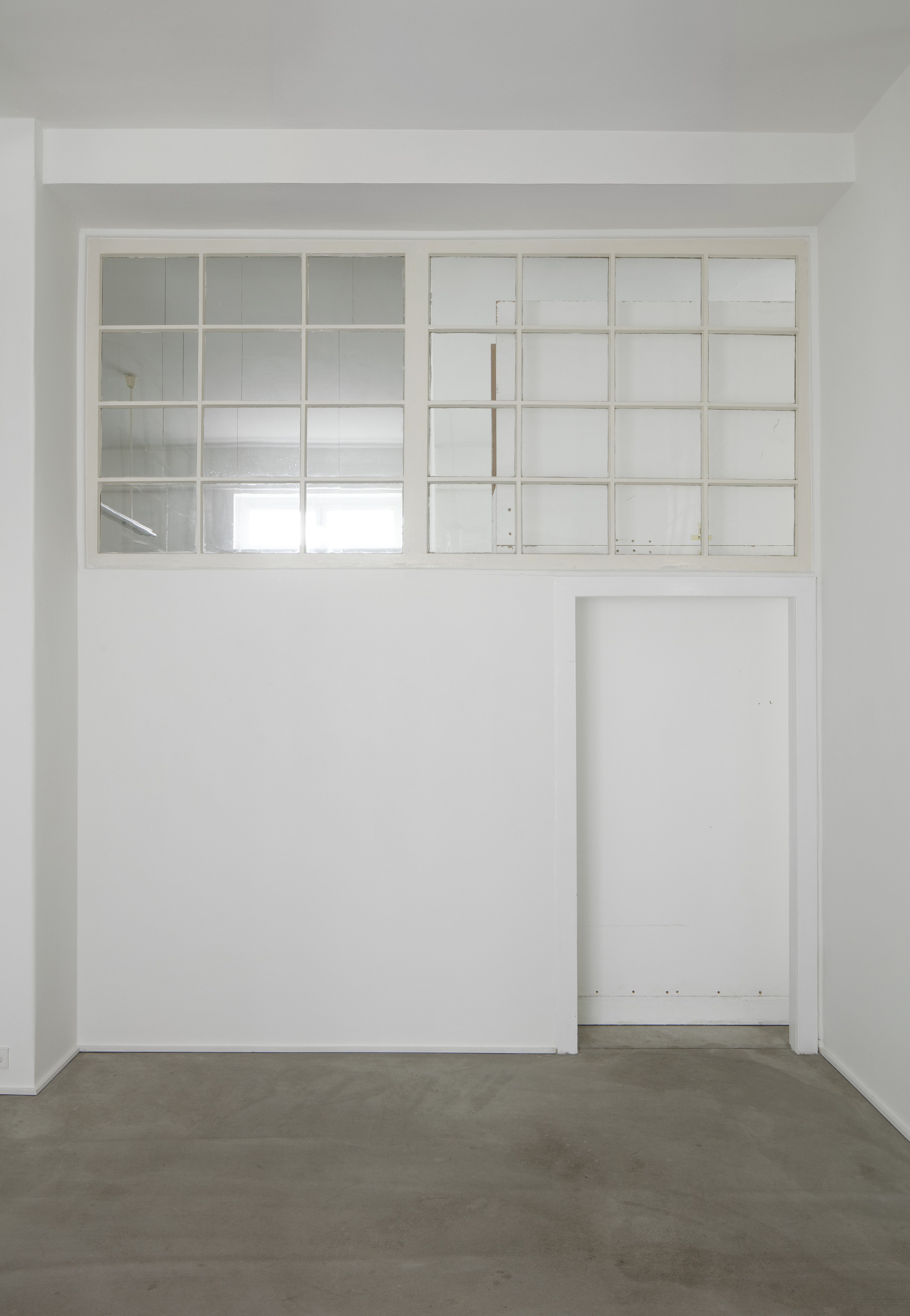 Christopher Williams, Blocking Templates at Sammlung Haubrok and Paris Bar, Berlin, photo 27