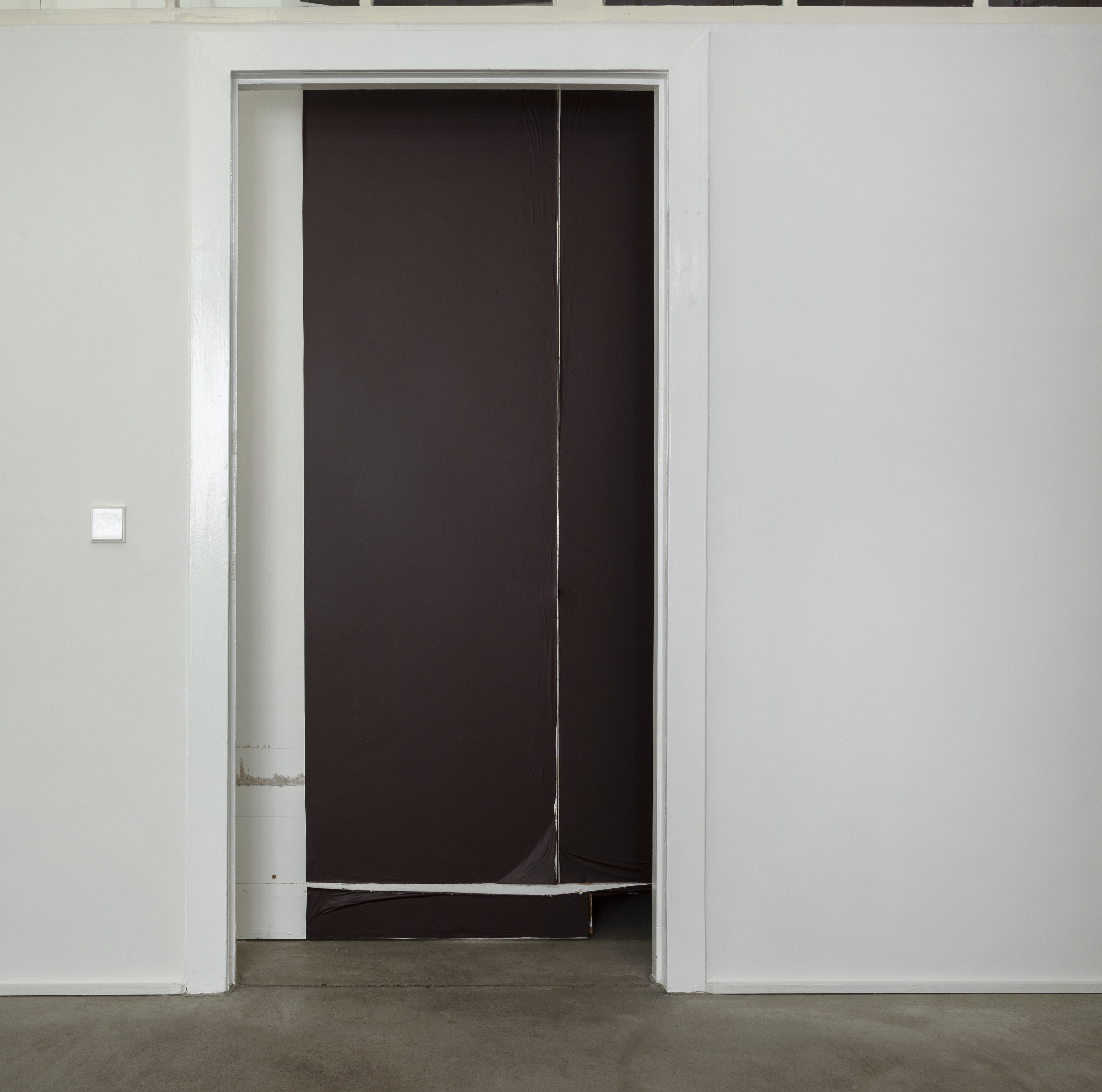 Christopher Williams, Blocking Templates at Sammlung Haubrok and Paris Bar, Berlin, photo 29