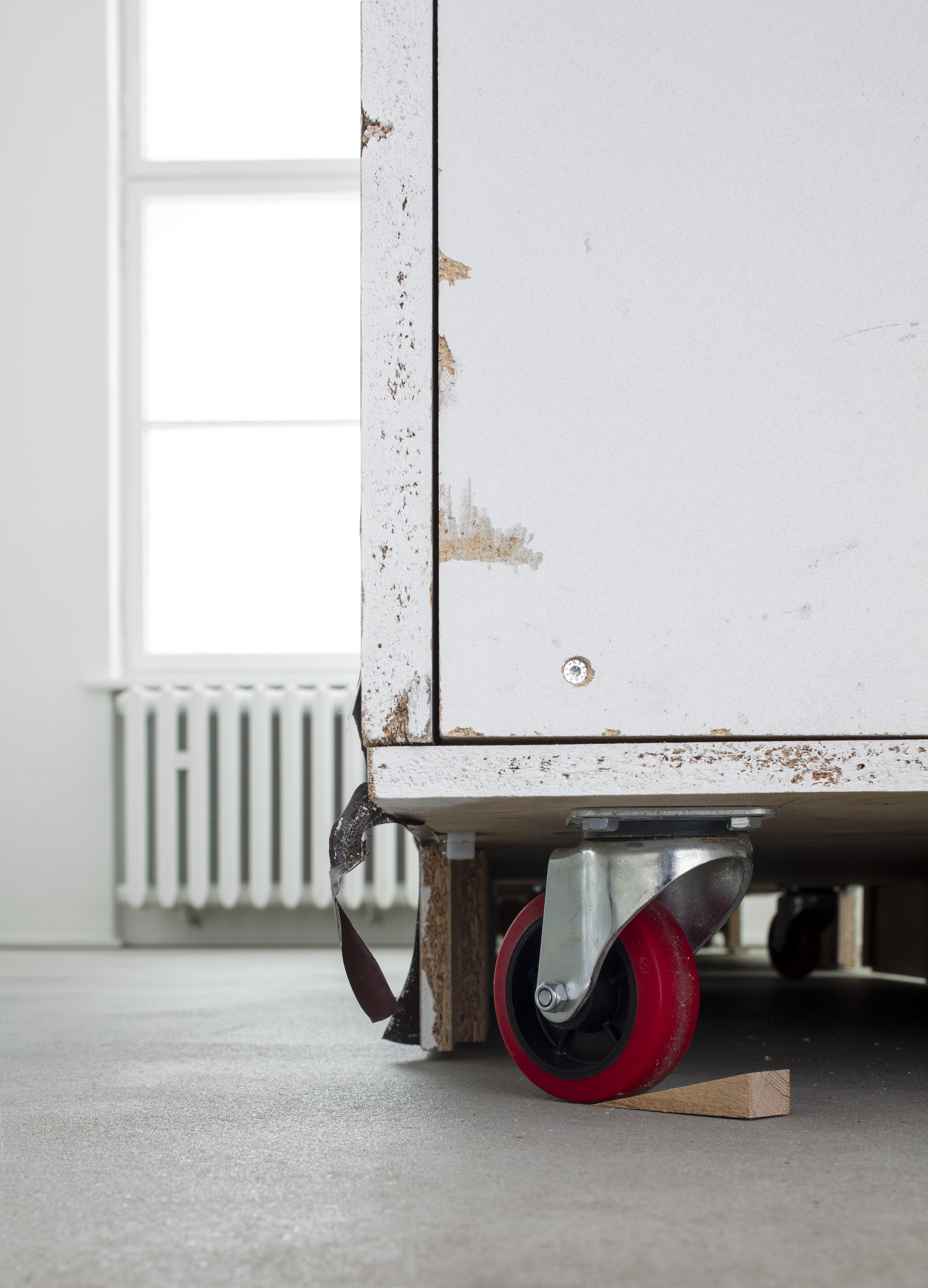 Christopher Williams, Blocking Templates at Sammlung Haubrok and Paris Bar, Berlin, photo 31