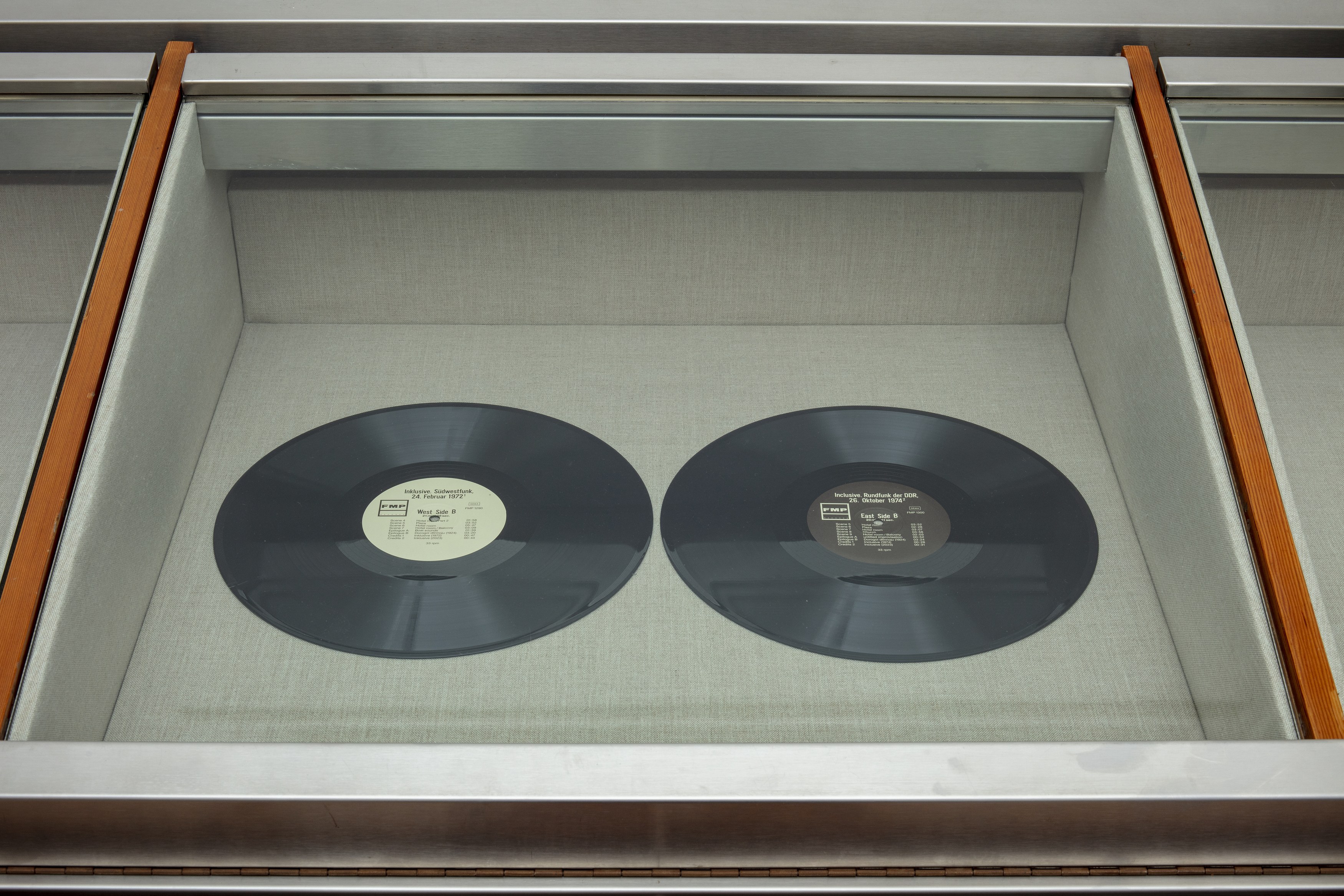 Christopher Williams, Blocking Templates at Sammlung Haubrok and Paris Bar, Berlin, photo 60