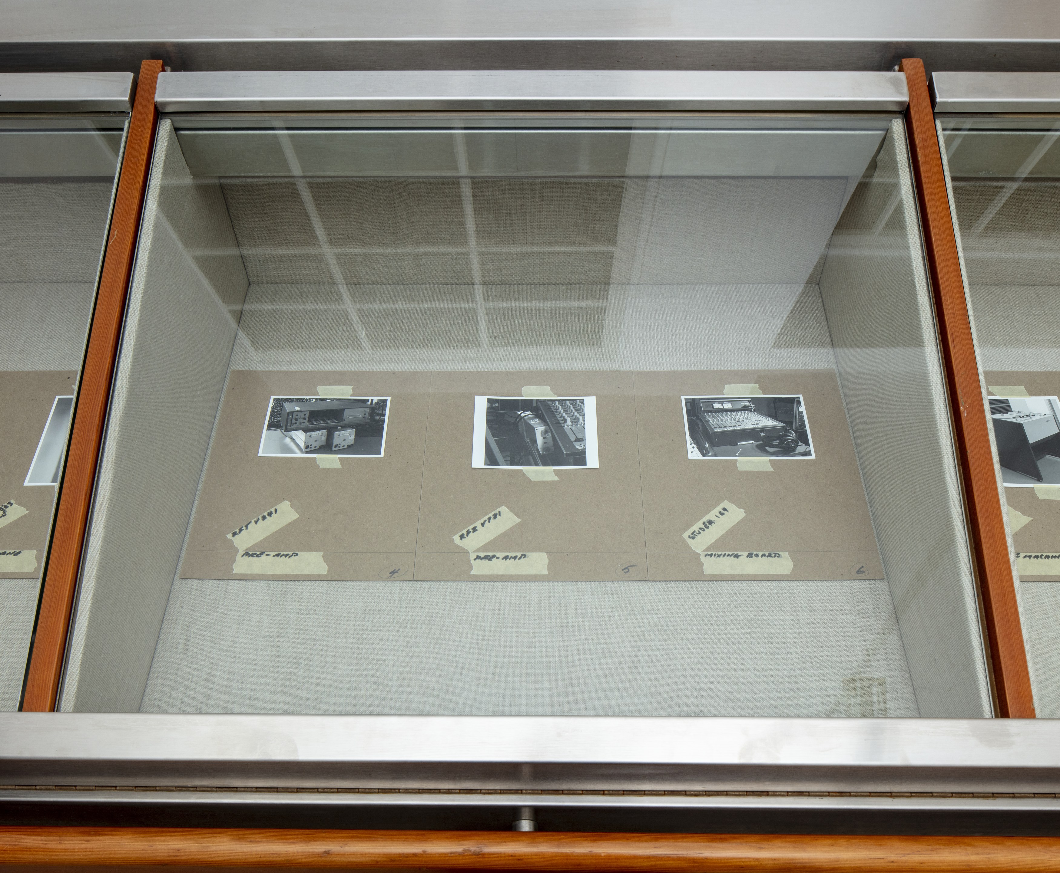Christopher Williams, Blocking Templates at Sammlung Haubrok and Paris Bar, Berlin, photo 61
