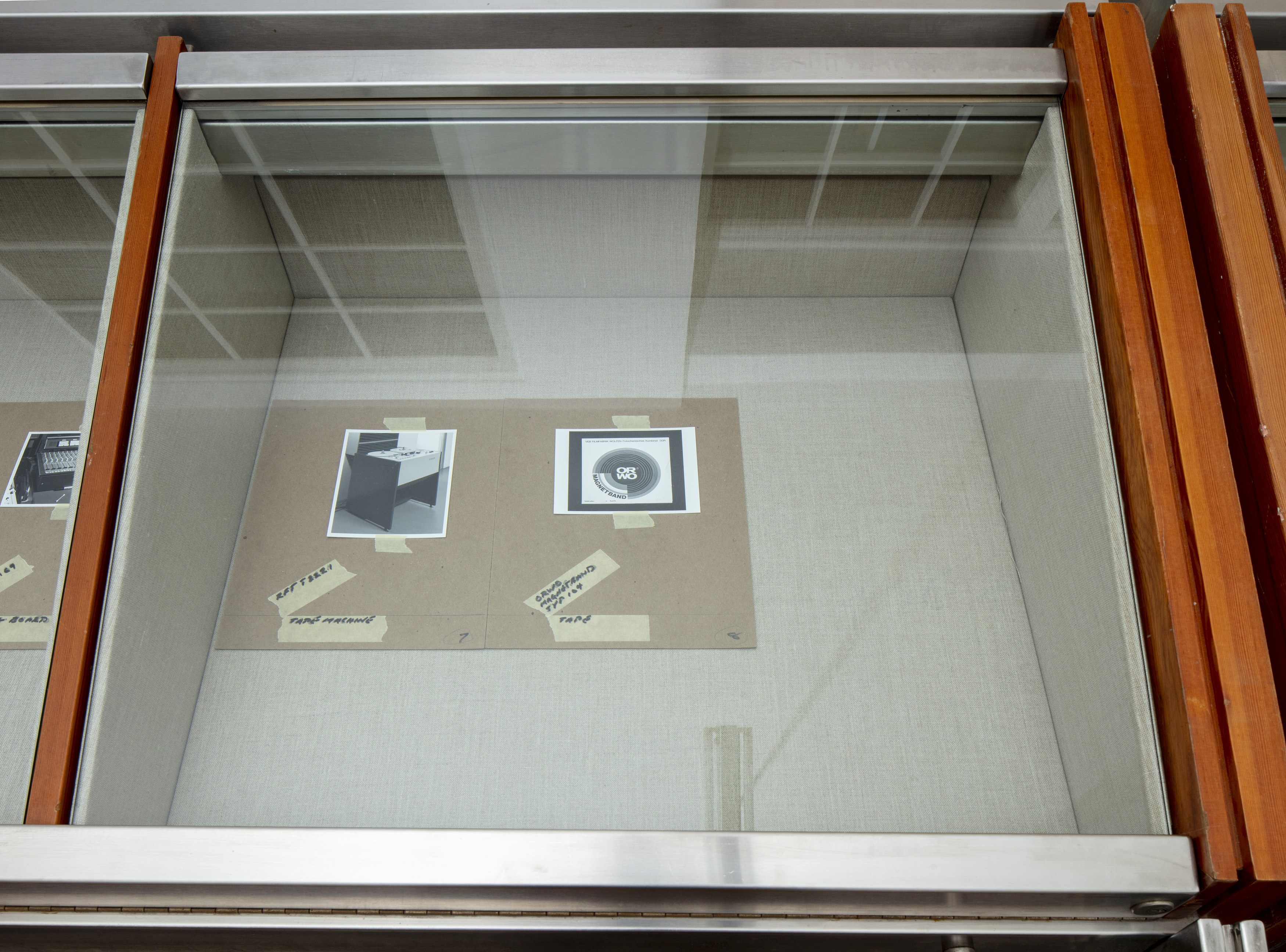Christopher Williams, Blocking Templates at Sammlung Haubrok and Paris Bar, Berlin, photo 63