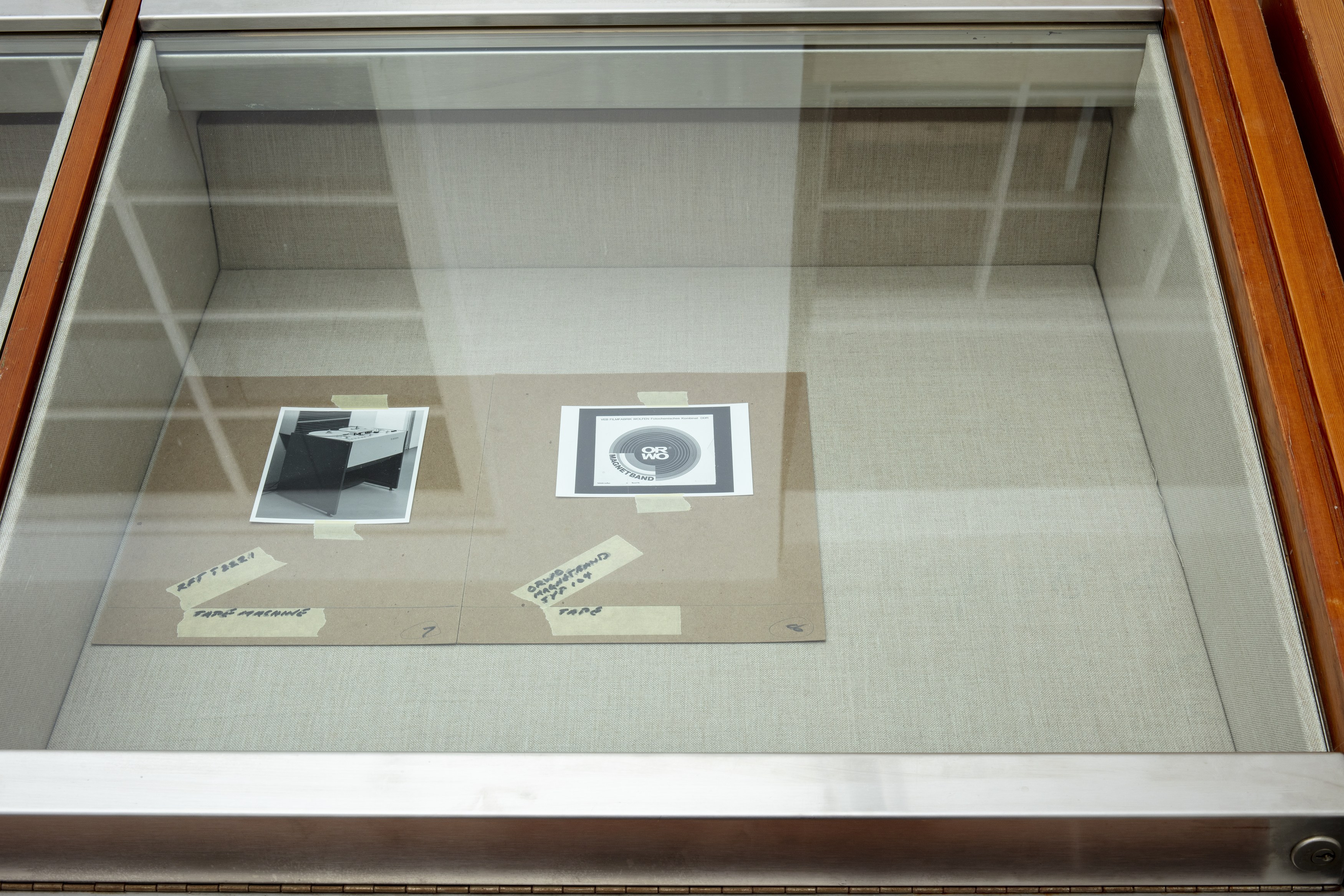 Christopher Williams, Blocking Templates at Sammlung Haubrok and Paris Bar, Berlin, photo 74