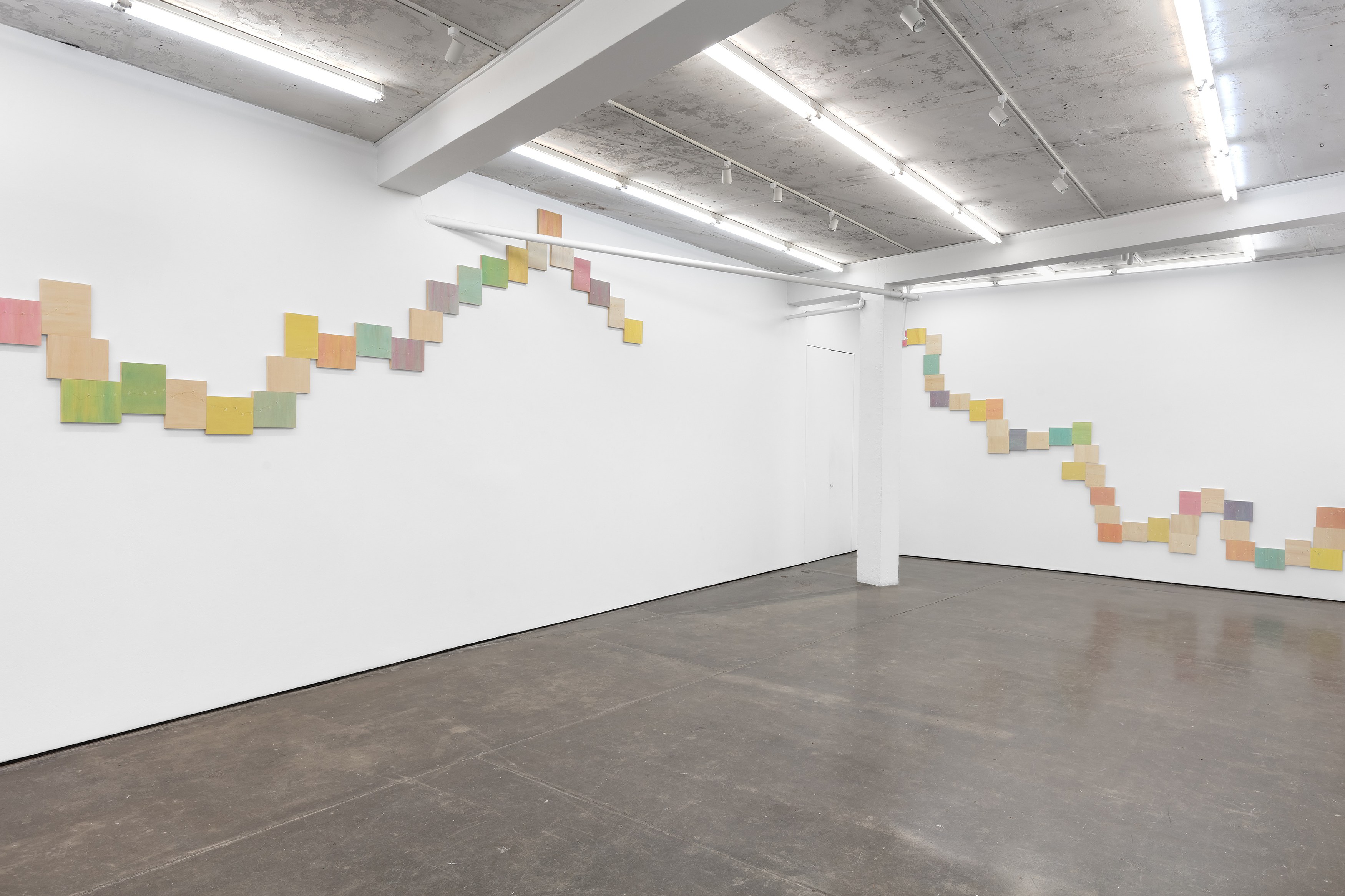 Amalia Pica, Daisy Chain at Museum St, photo 2